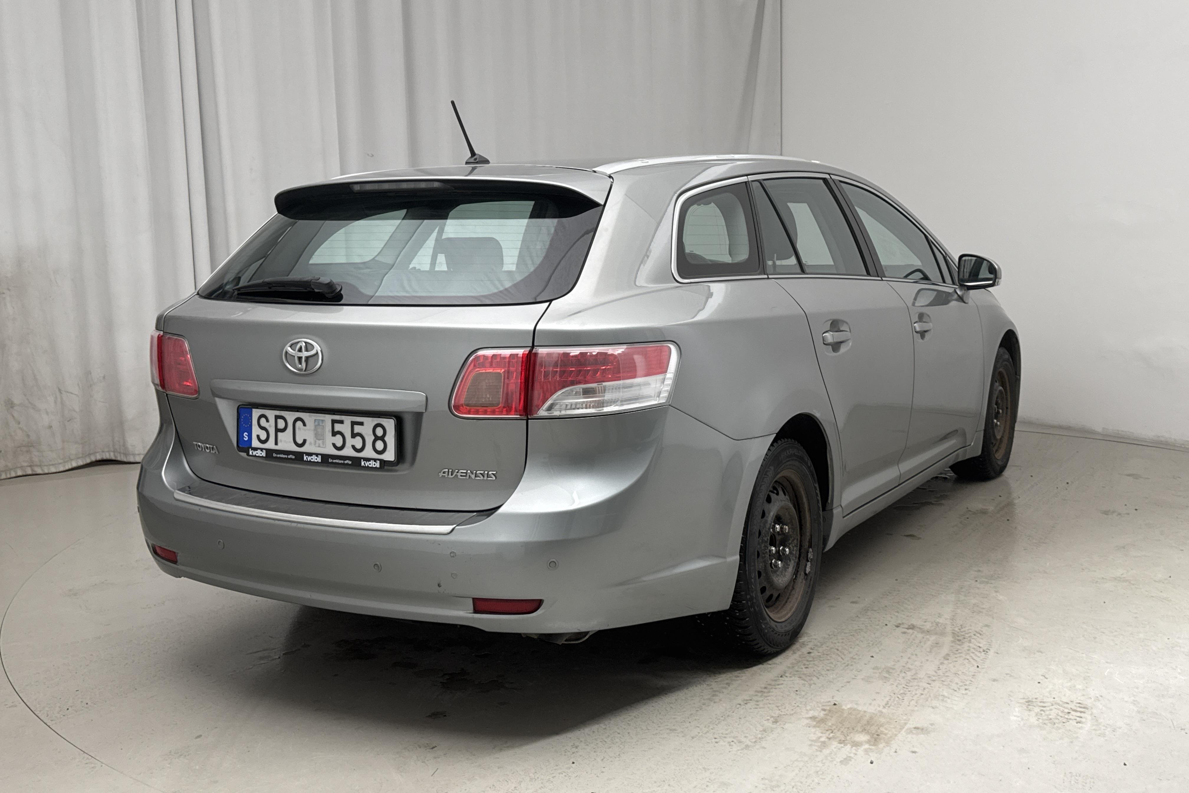 Toyota Avensis 2.0 Kombi (152hk) - 21 225 mil - Manuell - Light Grey - 2009