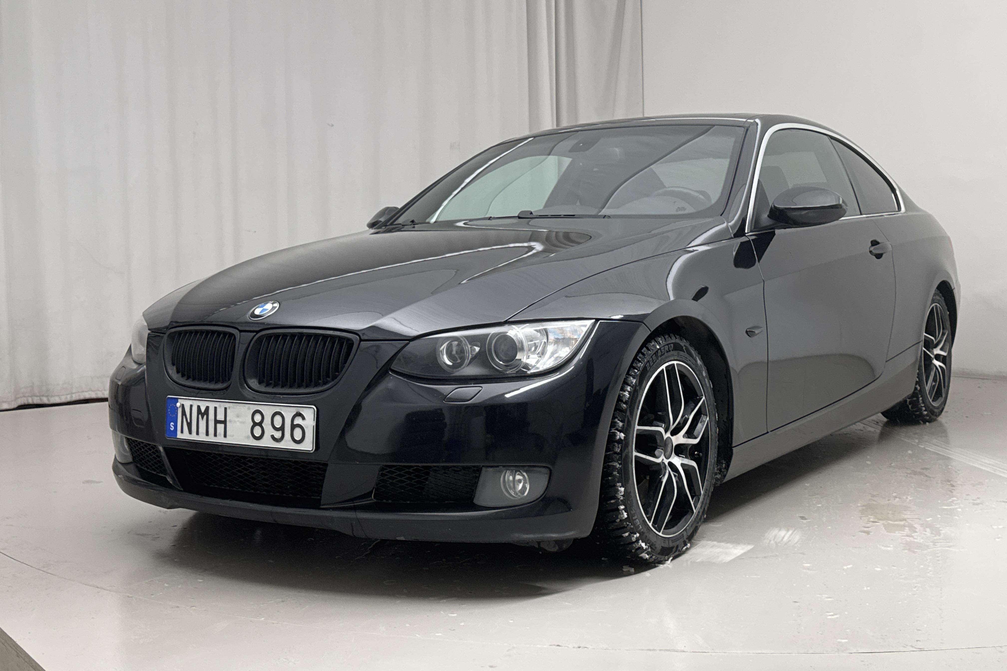 BMW 335i Coupé, E92 (306hk) - 16 907 mil - Automat - svart - 2008