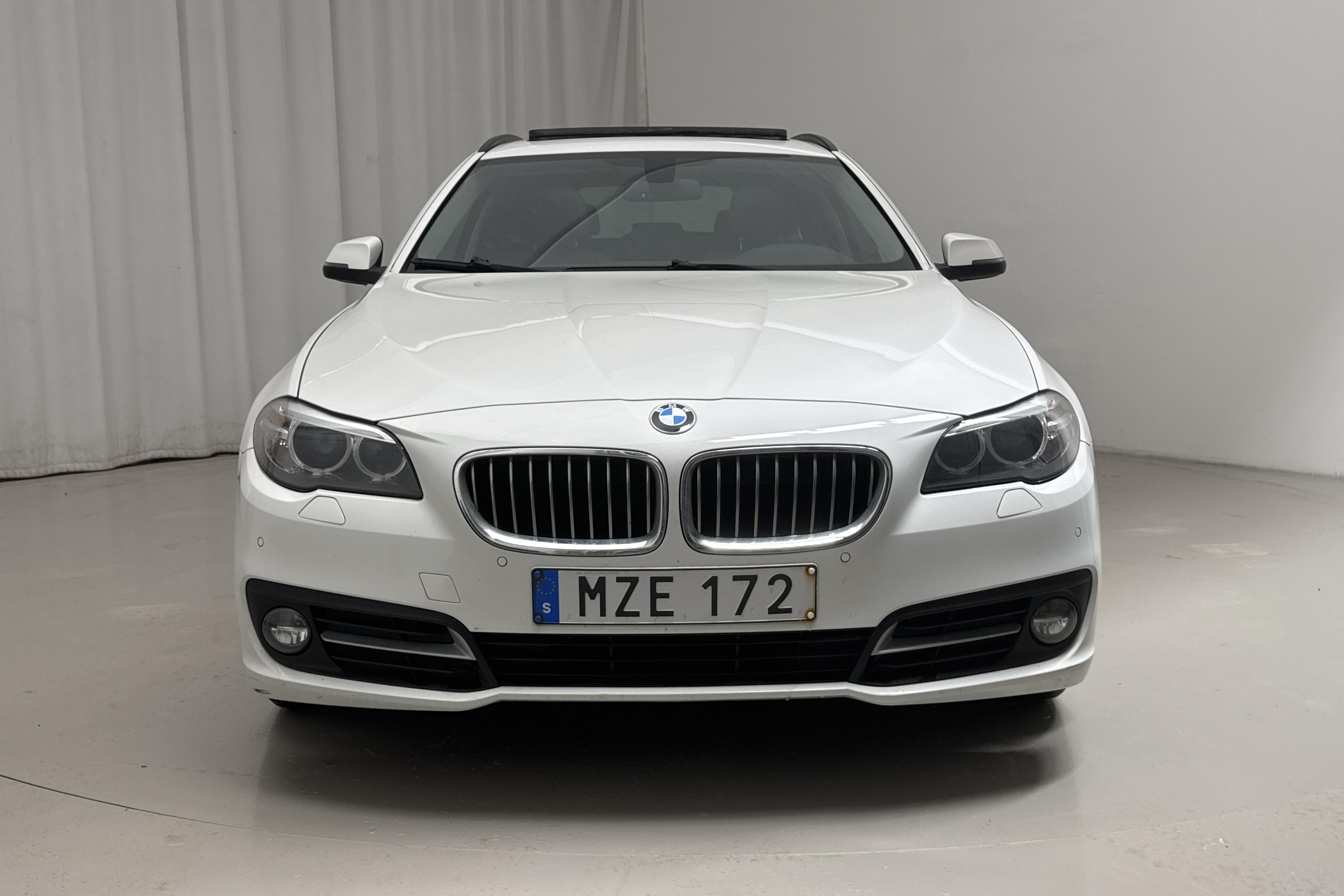 BMW 520d xDrive Touring, F11 (190hk) - 159 730 km - Automatic - white - 2016