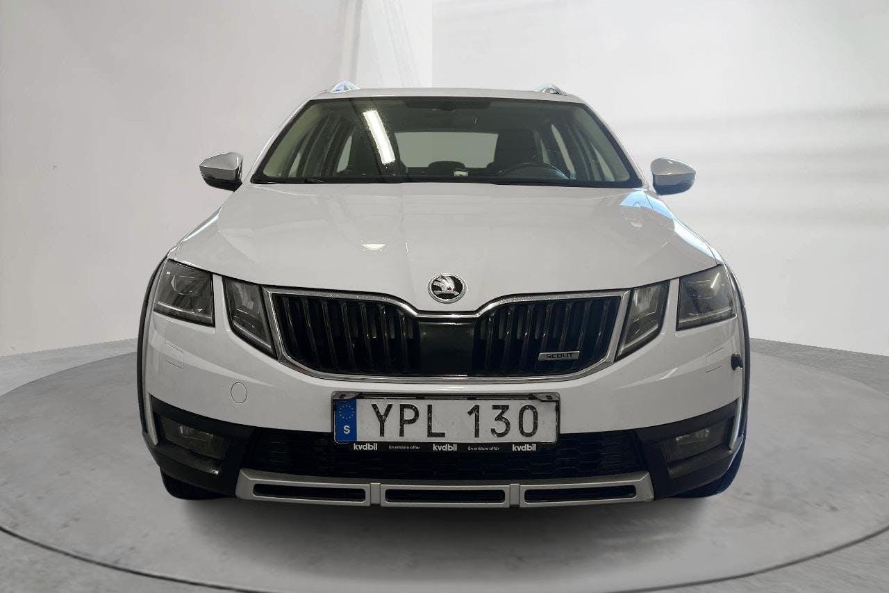 Skoda Octavia Scout II 2.0 TDI 4X4 (150hk) - 179 460 km - Manualna - biały - 2018