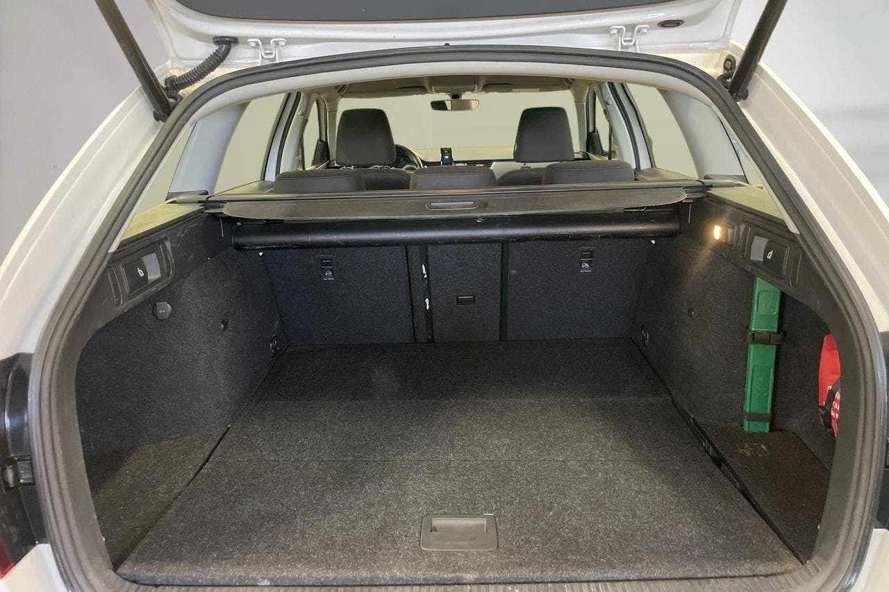 Skoda Octavia Scout II 2.0 TDI 4X4 (150hk) - 179 460 km - Manualna - biały - 2018