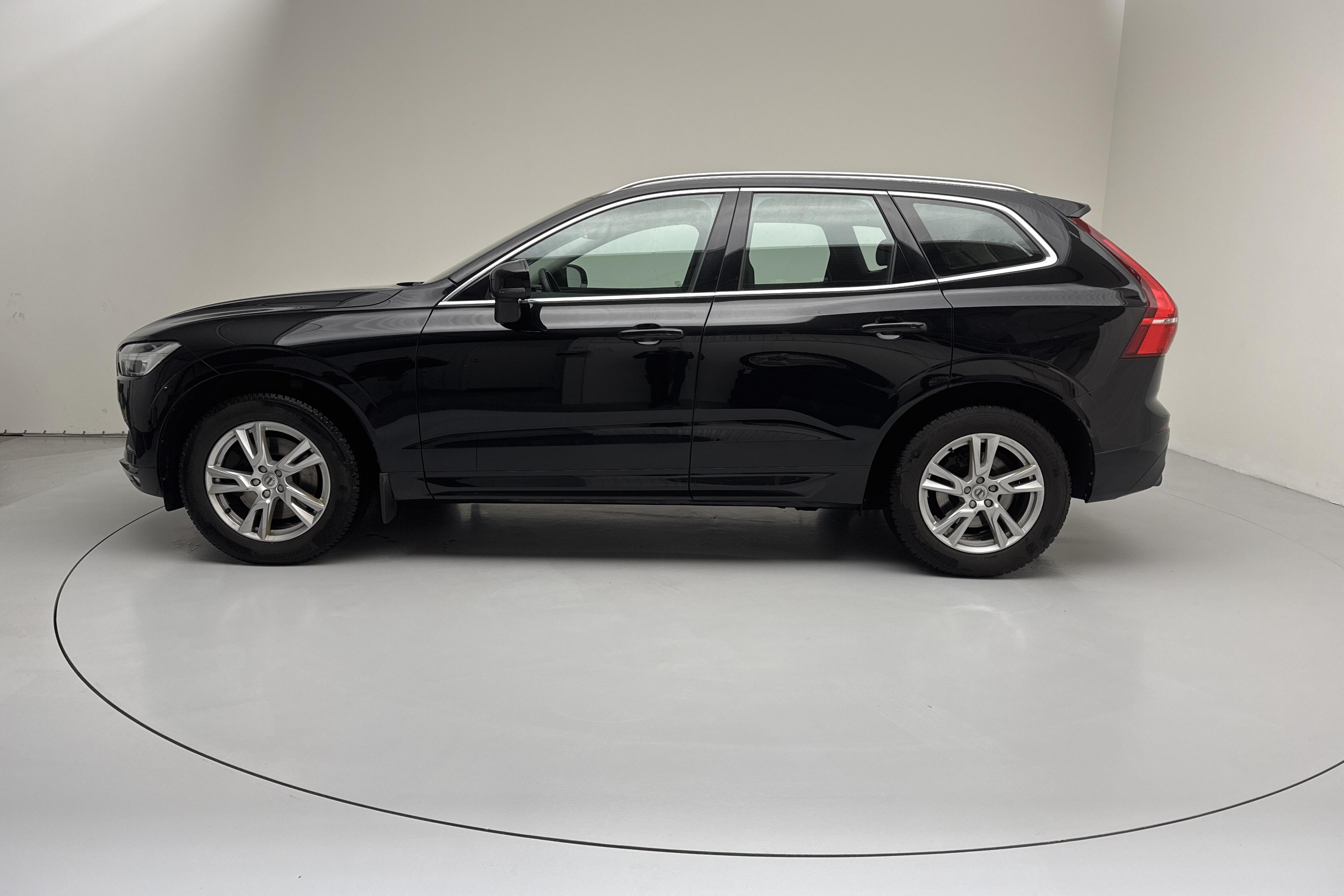 Volvo XC60 T5 AWD (250hk) - 20 665 mil - Automat - svart - 2018