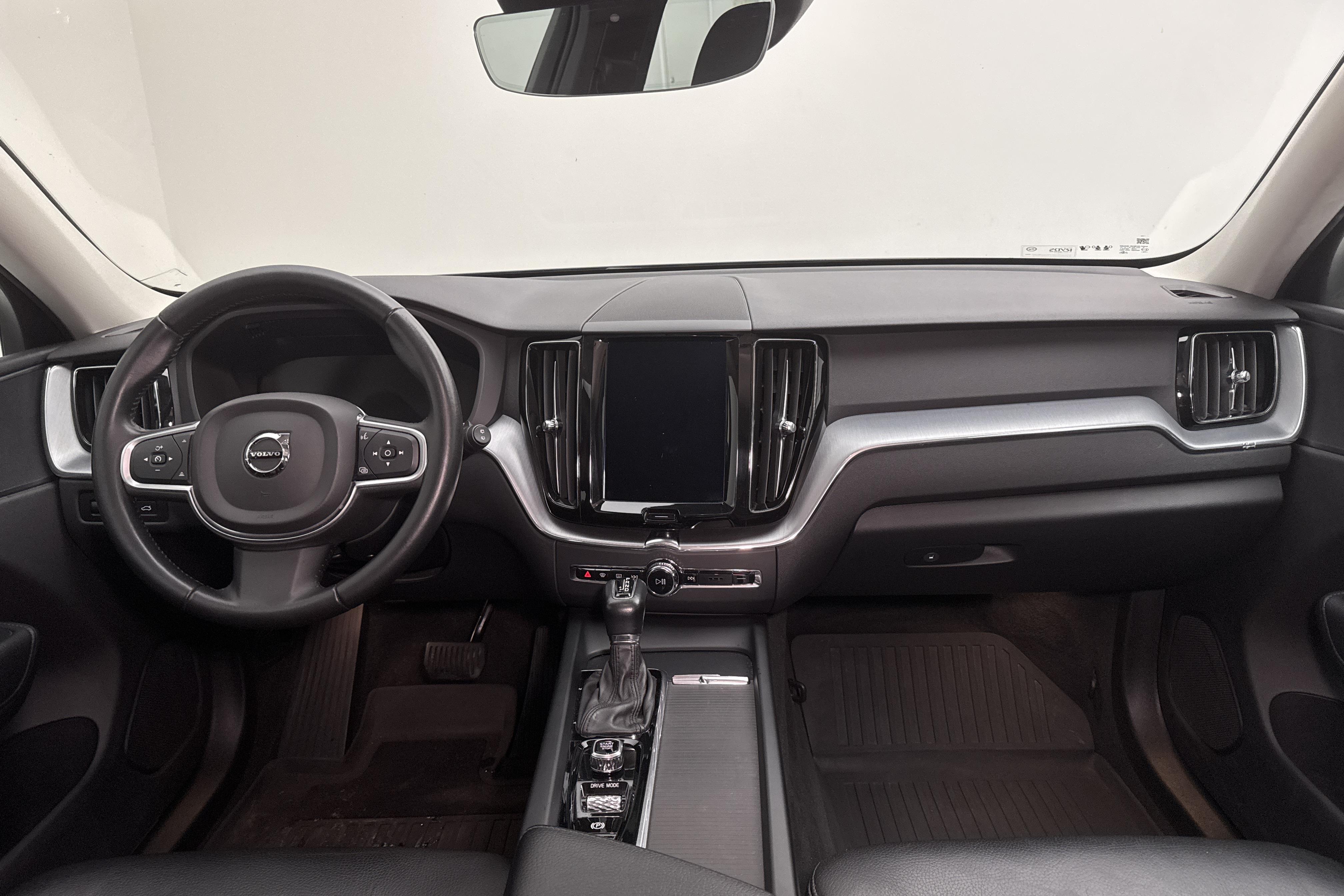 Volvo XC60 T5 AWD (250hk) - 20 665 mil - Automat - svart - 2018