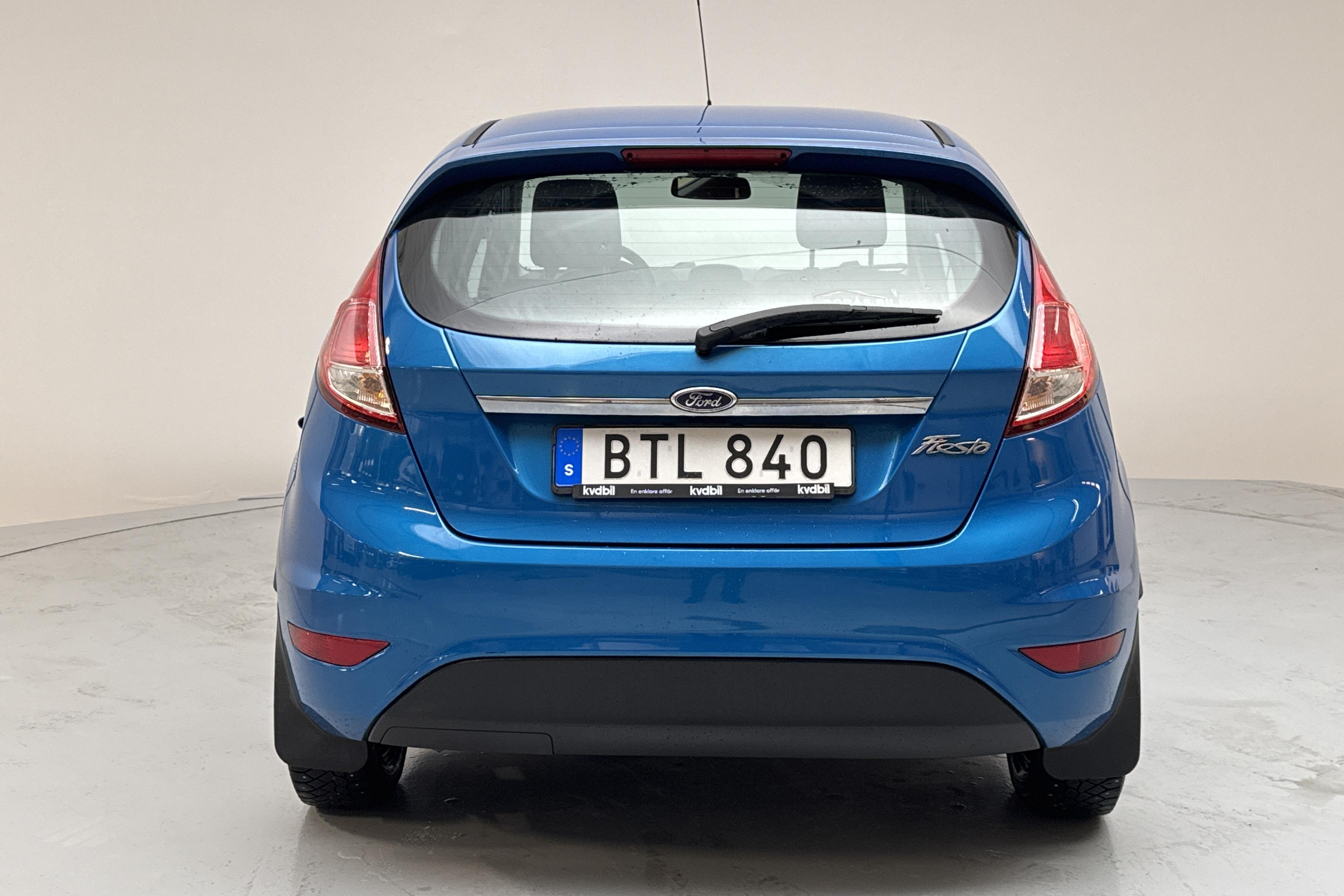 Ford Fiesta 1.0 5dr (80hk) - 12 039 mil - Manuell - blå - 2014