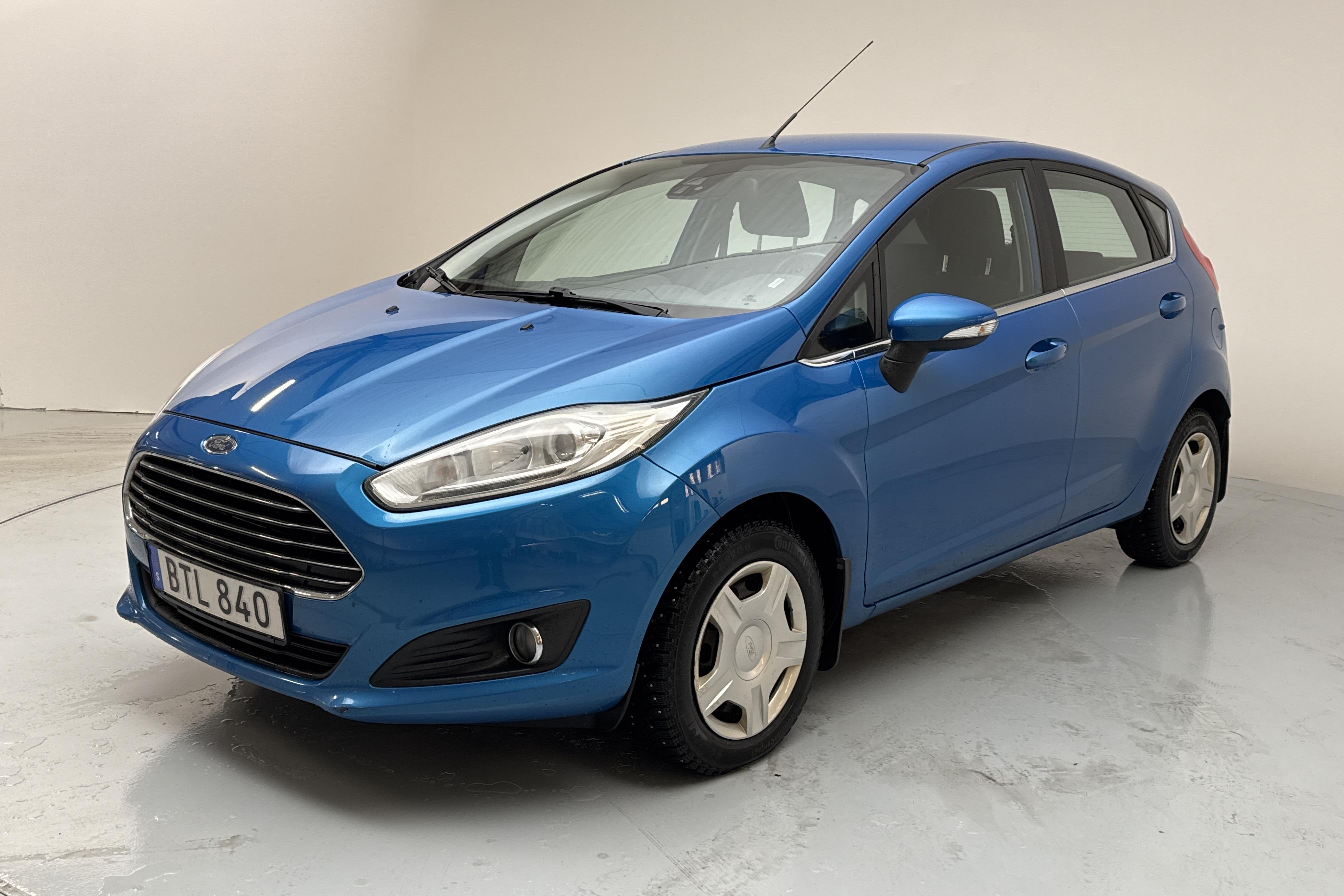 Ford Fiesta 1.0 5dr (80hk) - 12 039 mil - Manuell - blå - 2014