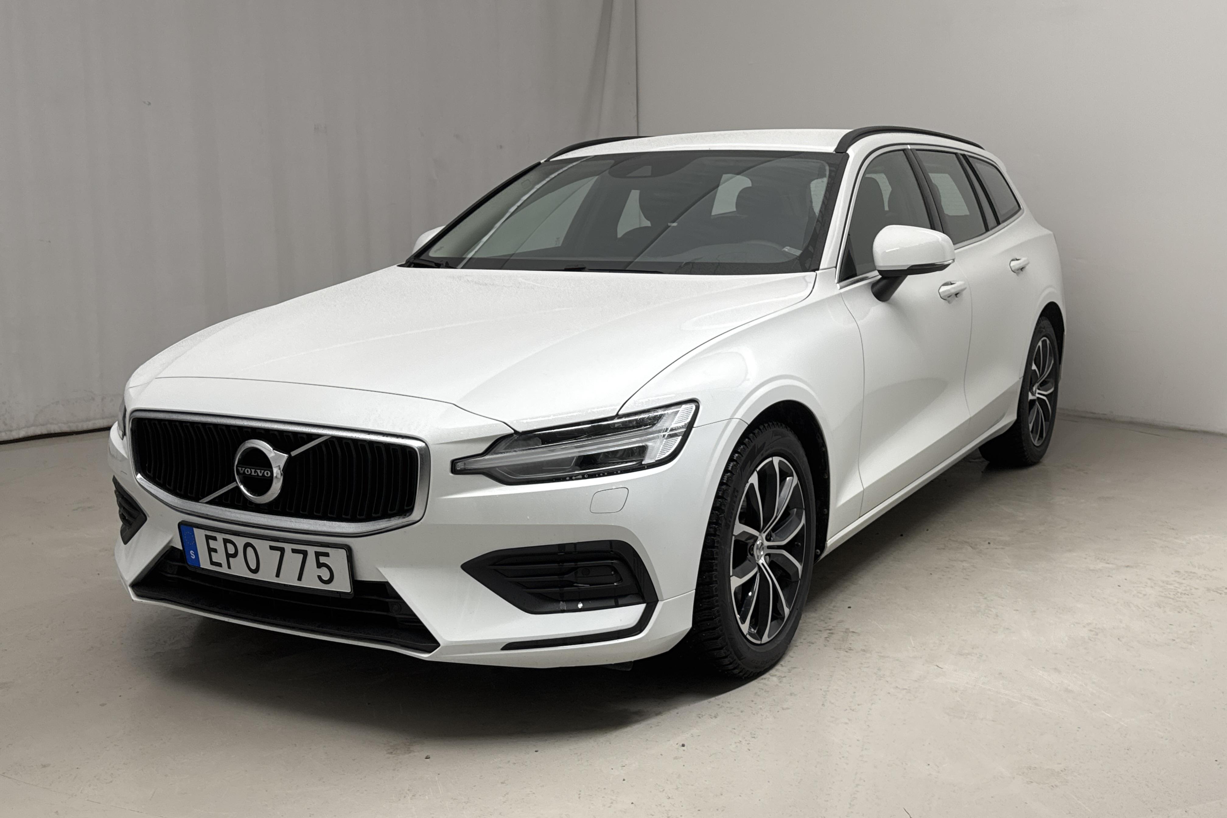 Volvo V60 B4 Mildhybrid, Diesel (197hk) - 10 794 mil - Automat - vit - 2022