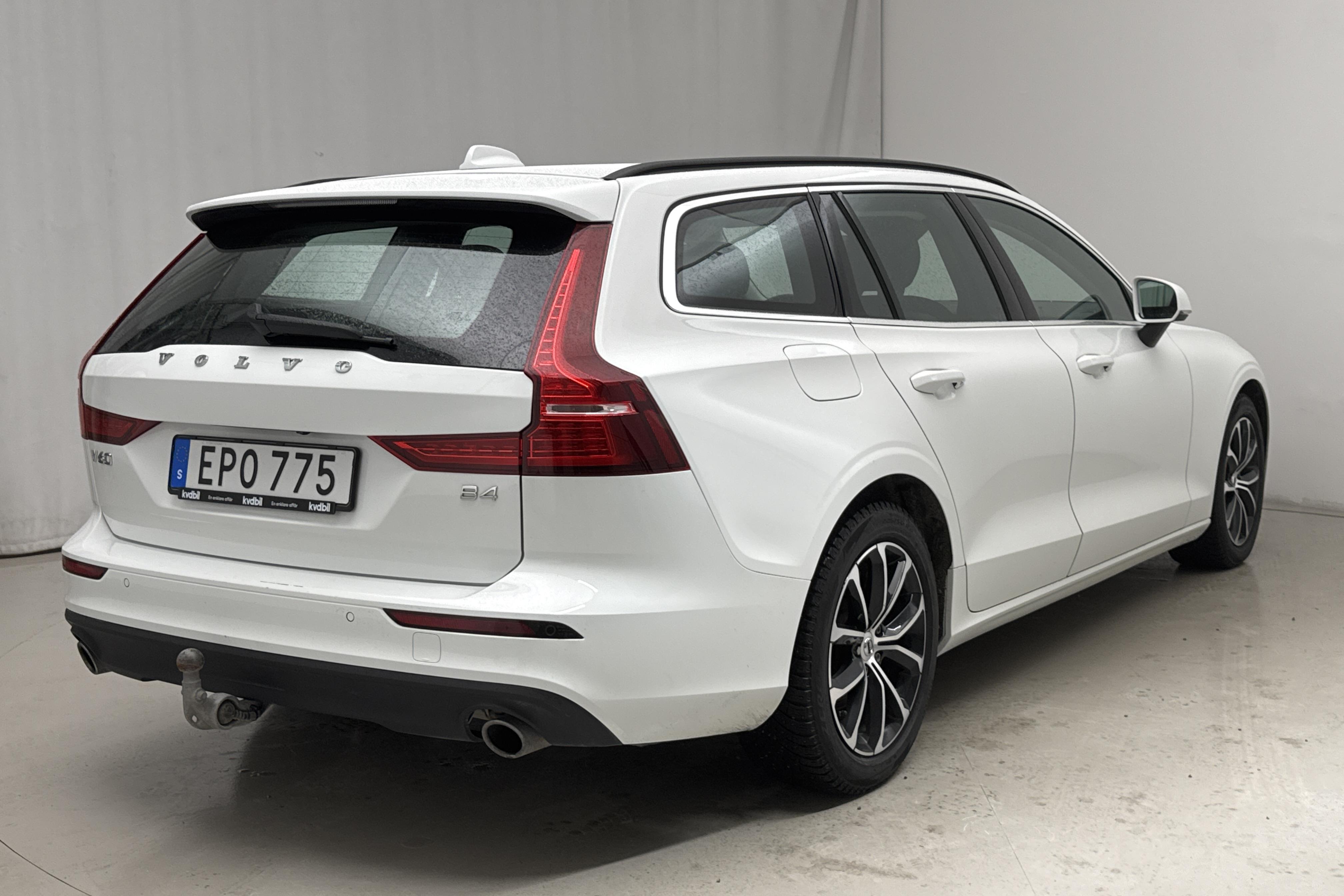 Volvo V60 B4 Mildhybrid, Diesel (197hk) - 10 794 mil - Automat - vit - 2022