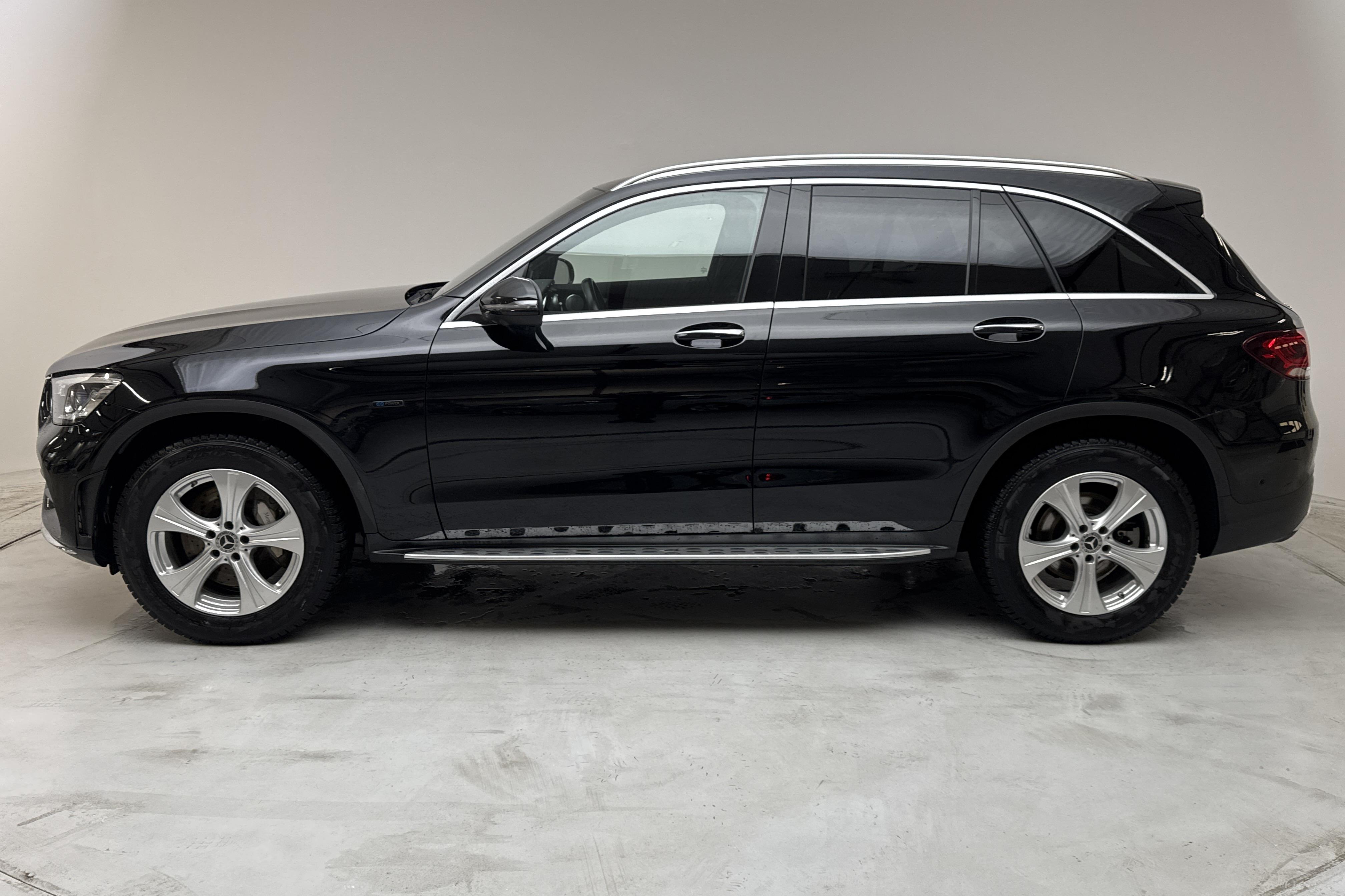 Mercedes GLC 300 e 4MATIC X253 (333hk) - 114 590 km - Automatic - black - 2021