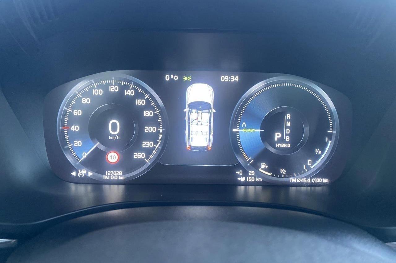 Volvo XC60 T8 AWD Recharge (390hk) - 127 020 km - Automatic - white - 2019