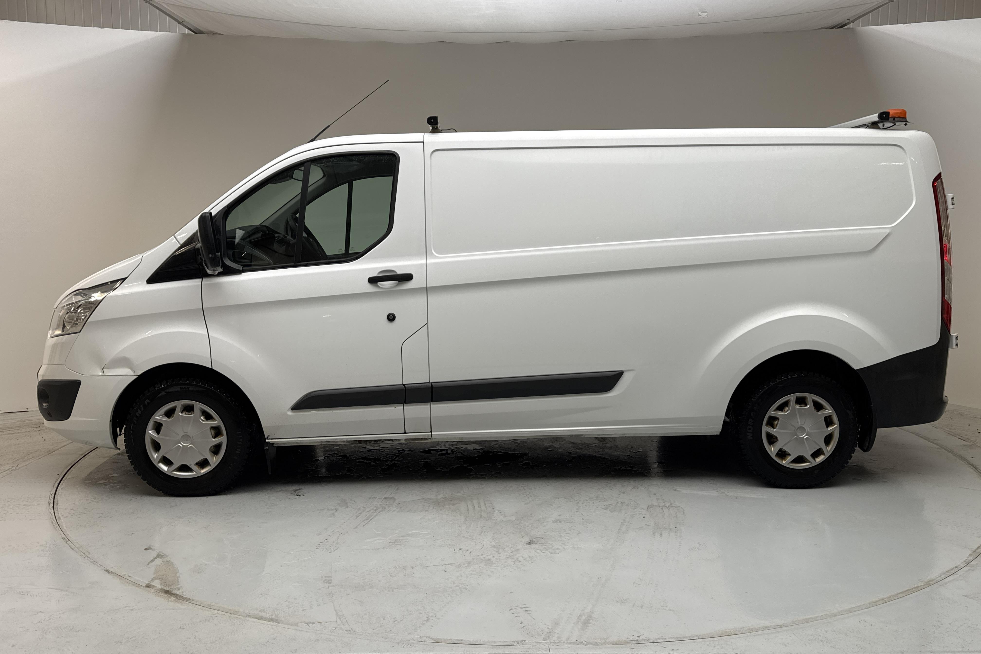 Ford Transit Custom 300 (125hk) - 11 905 mil - Manuell - vit - 2016