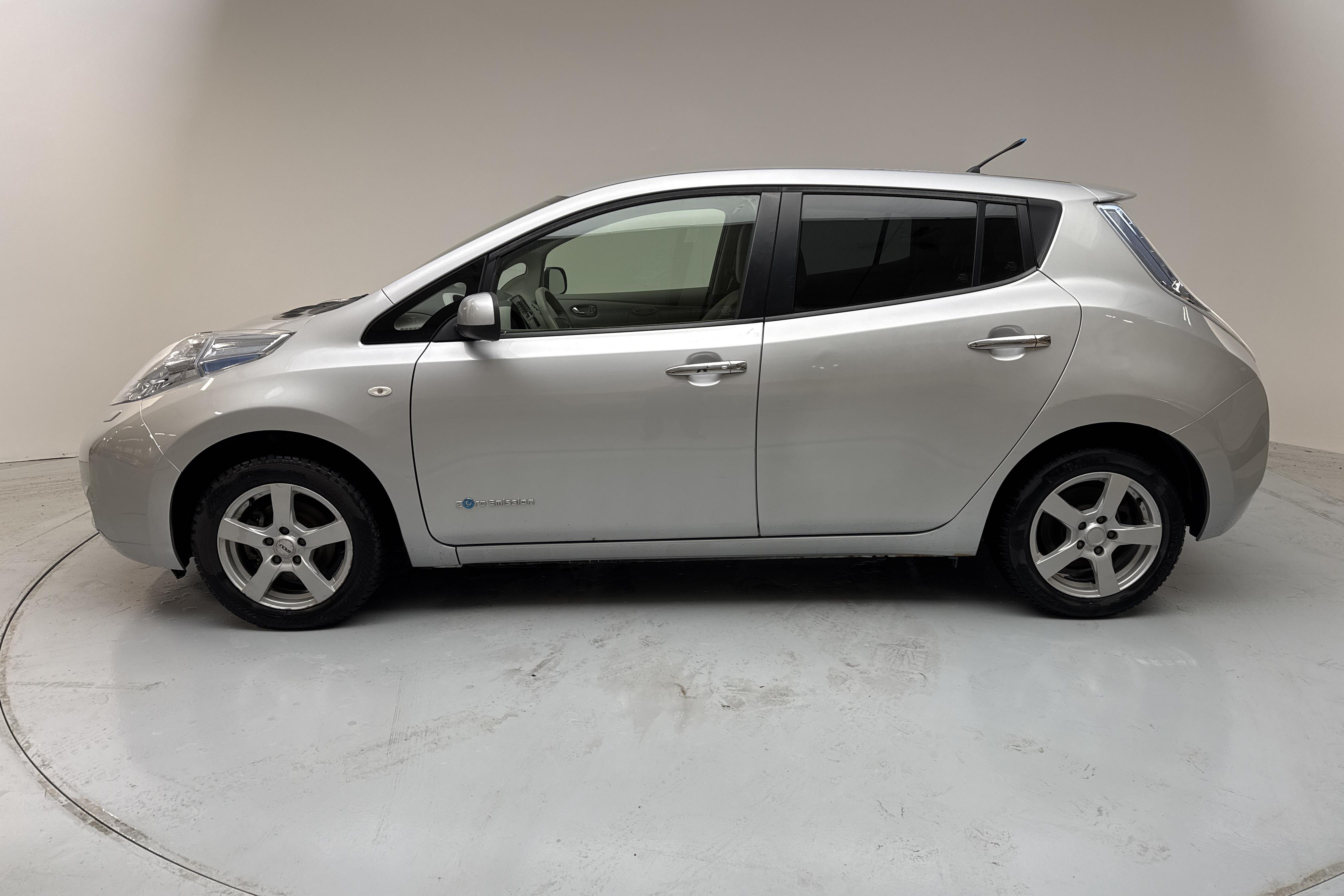 Nissan LEAF 5dr (109hk) - 95 320 km - Automatic - silver - 2013