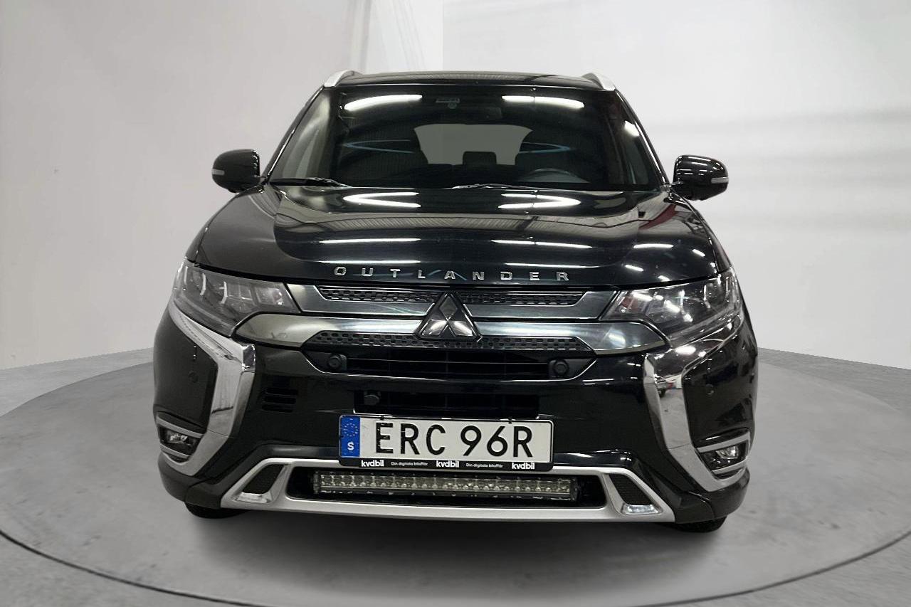 Mitsubishi Outlander 2.4 Plug-in Hybrid 4WD (136hk) - 118 050 km - Automatyczna - czarny - 2020