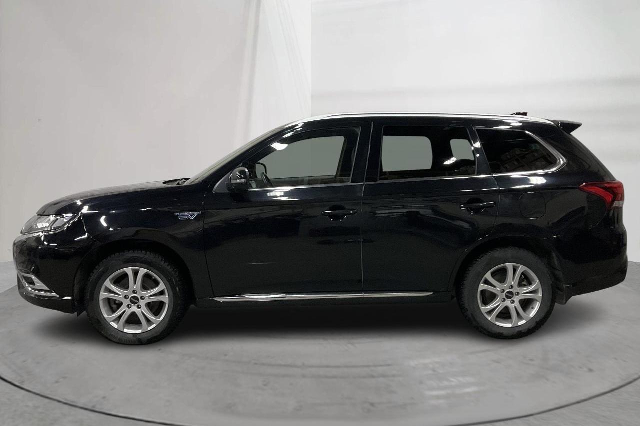 Mitsubishi Outlander 2.4 Plug-in Hybrid 4WD (136hk) - 118 050 km - Automatyczna - czarny - 2020