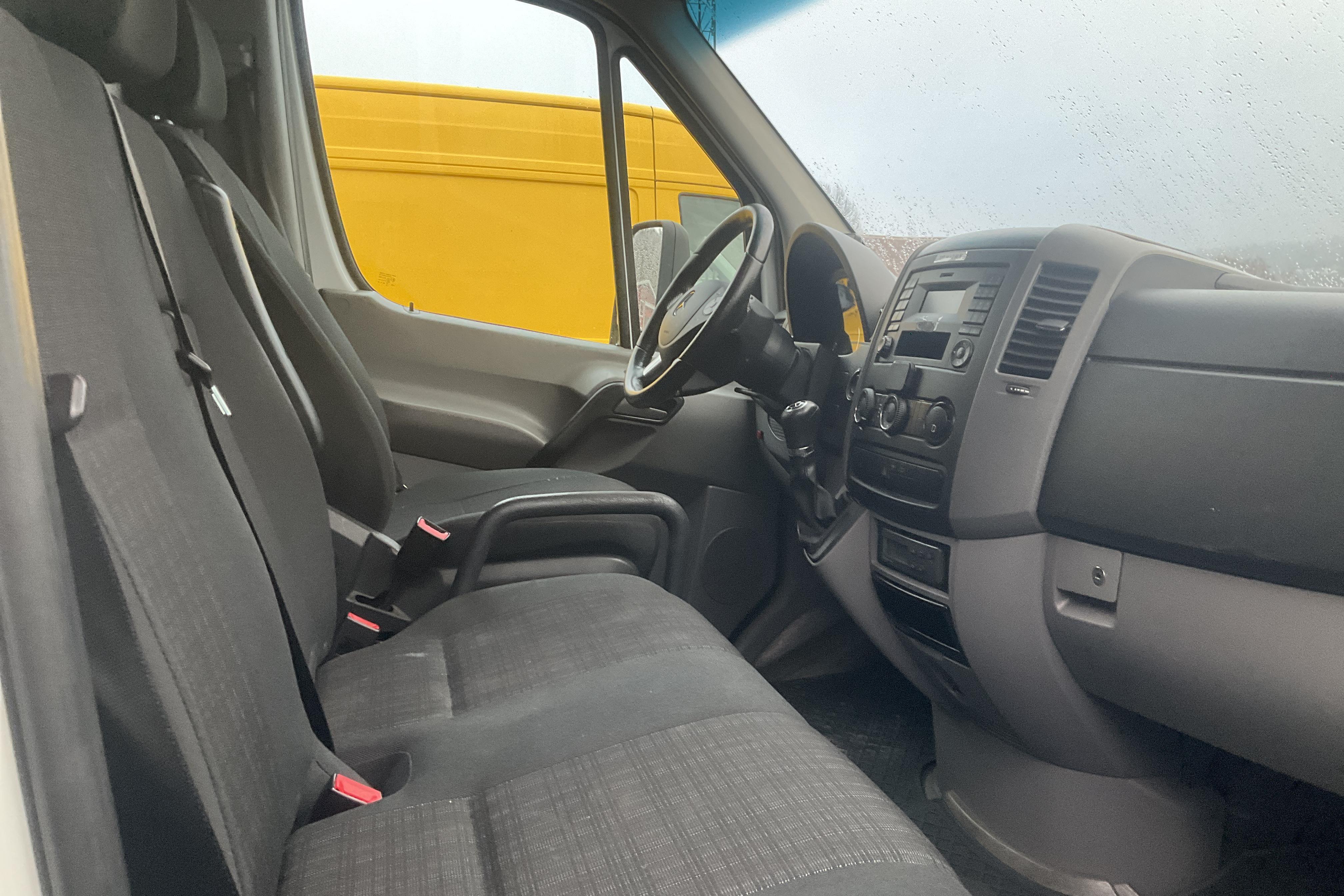 Mercedes Sprinter 316 CDI Volymskåp (163hk) - 33 002 mil - Automat - vit - 2017