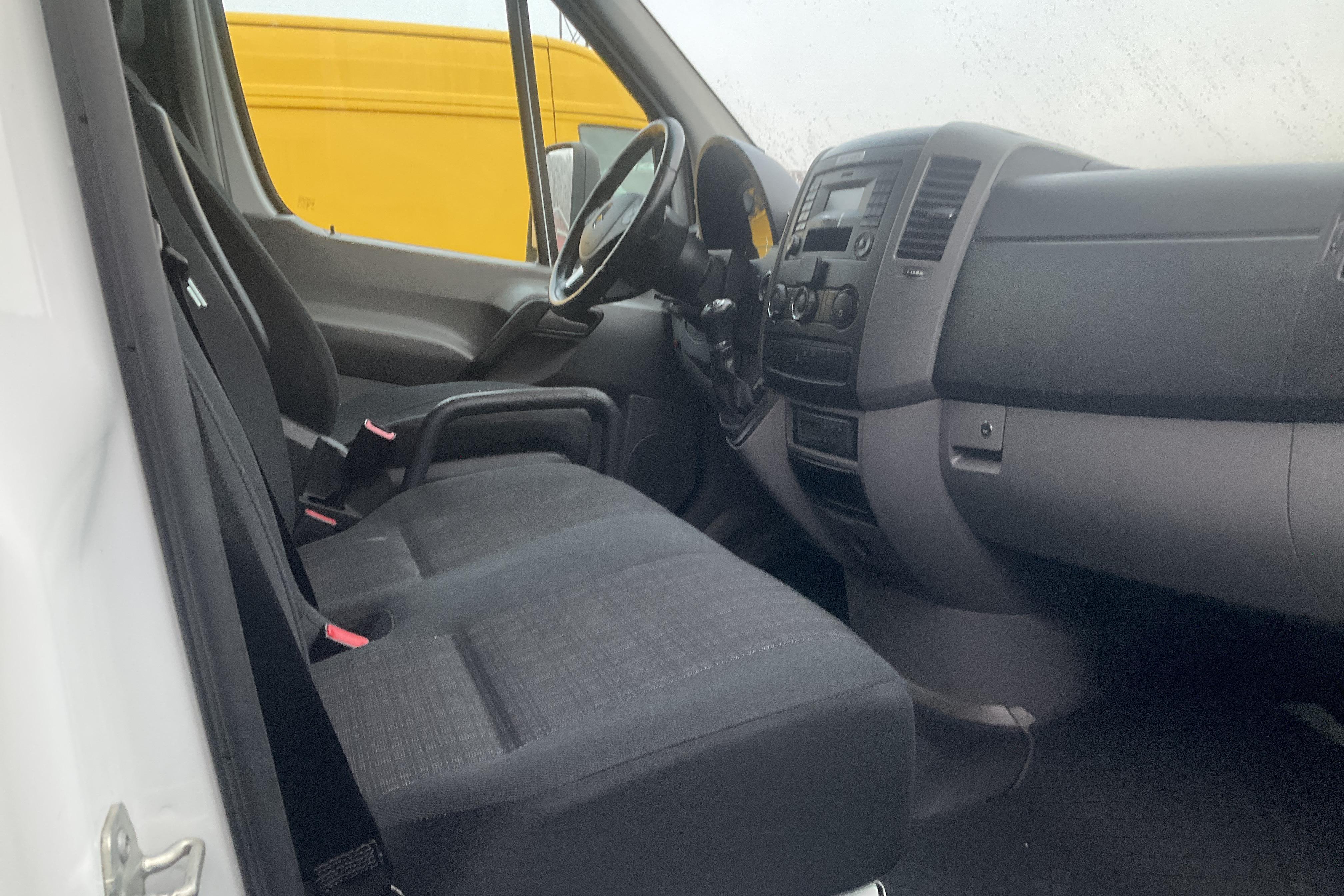 Mercedes Sprinter 316 CDI Volymskåp (163hk) - 33 002 mil - Automat - vit - 2017