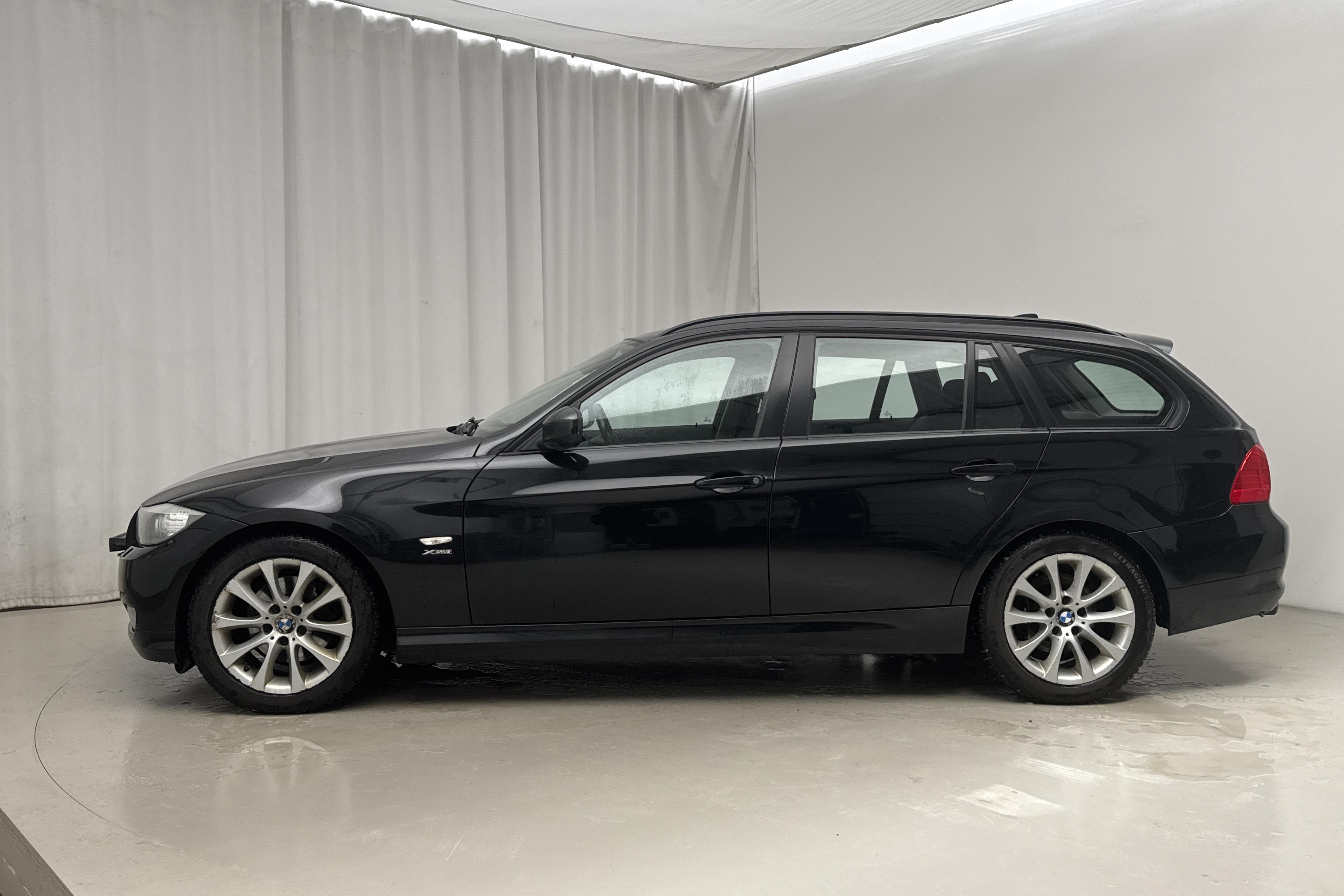 BMW 320d xDrive Touring, E91 (184hk) - 287 320 km - Automatic - black - 2012