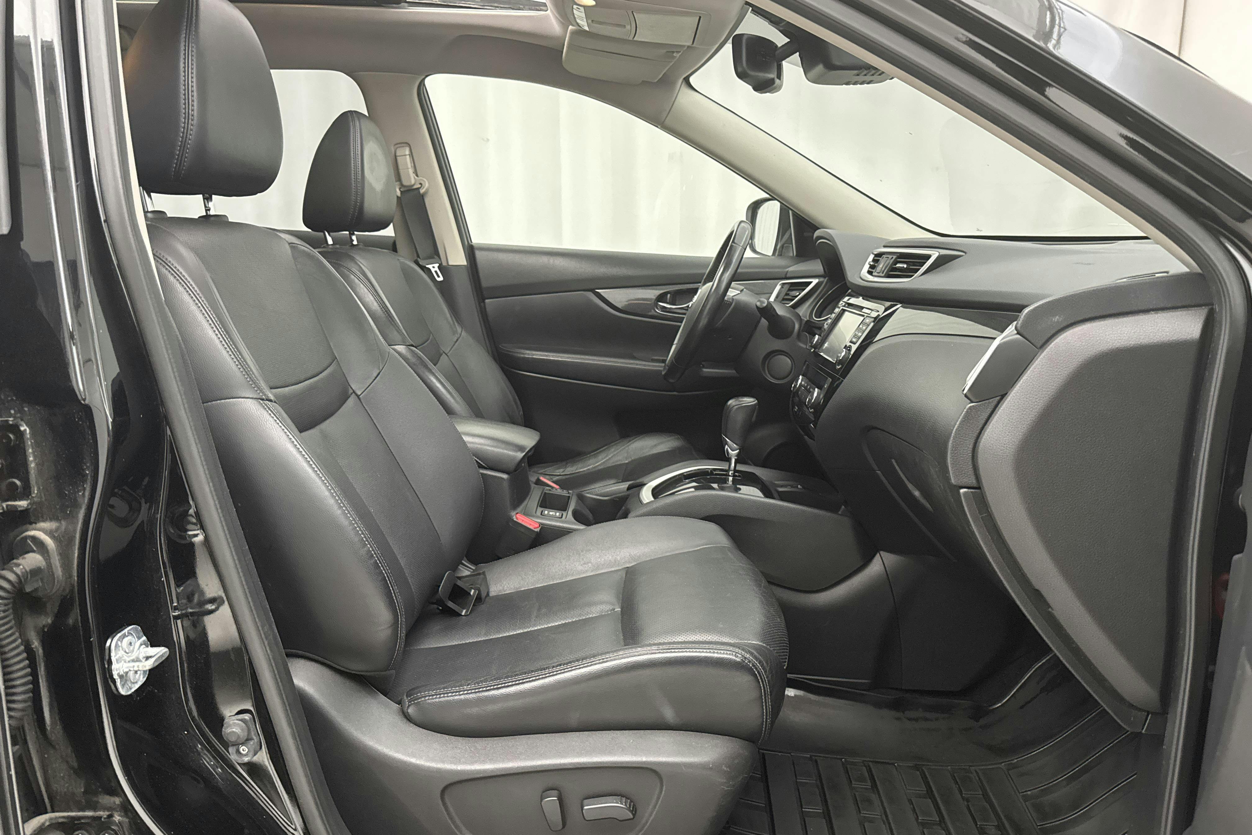 Nissan X-trail 1.6 dCi 2WD (130hk) - 156 650 km - Automatic - black - 2017