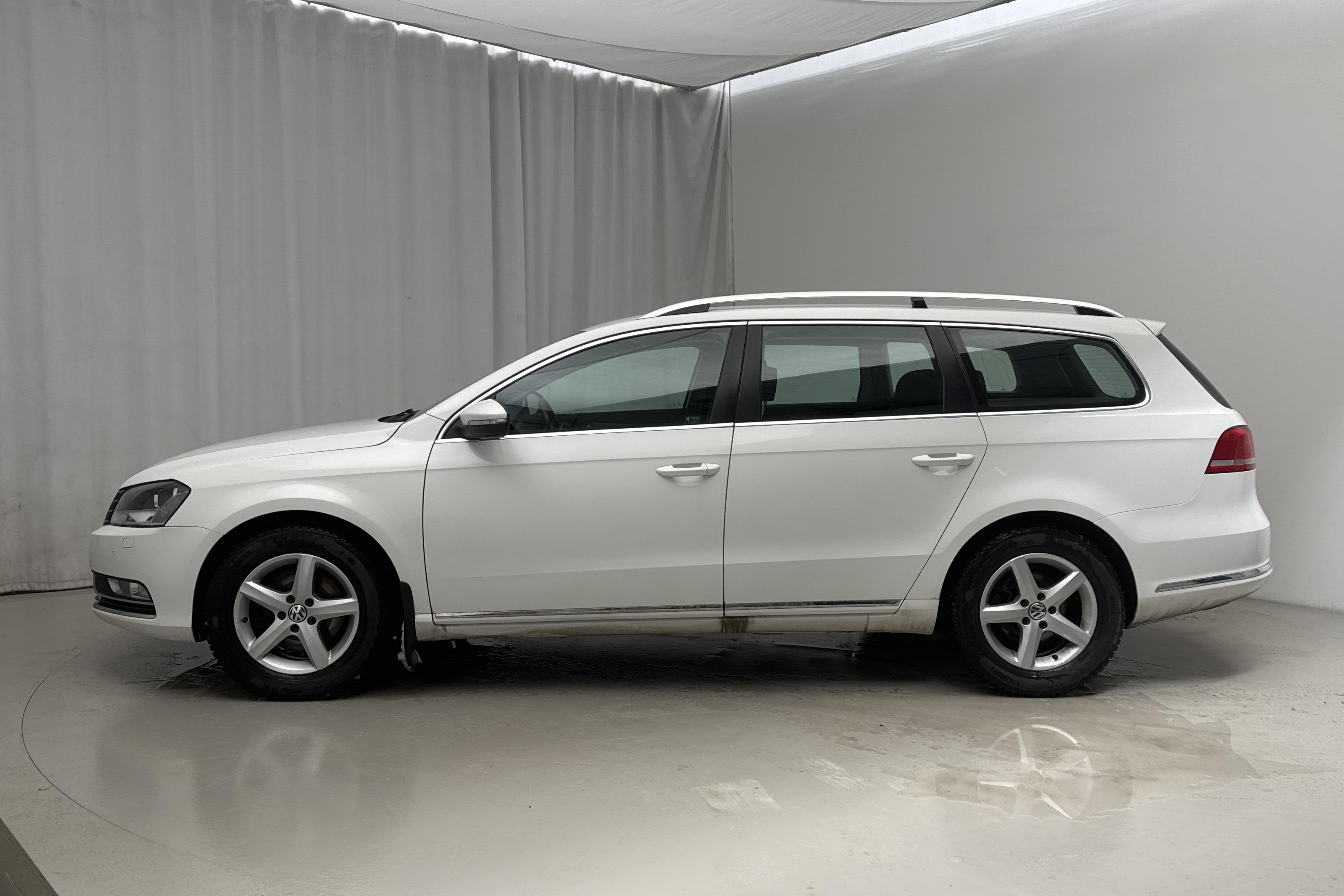 VW Passat 1.4 TSI EcoFuel Variant (150hk) - 19 604 mil - Automat - vit - 2012