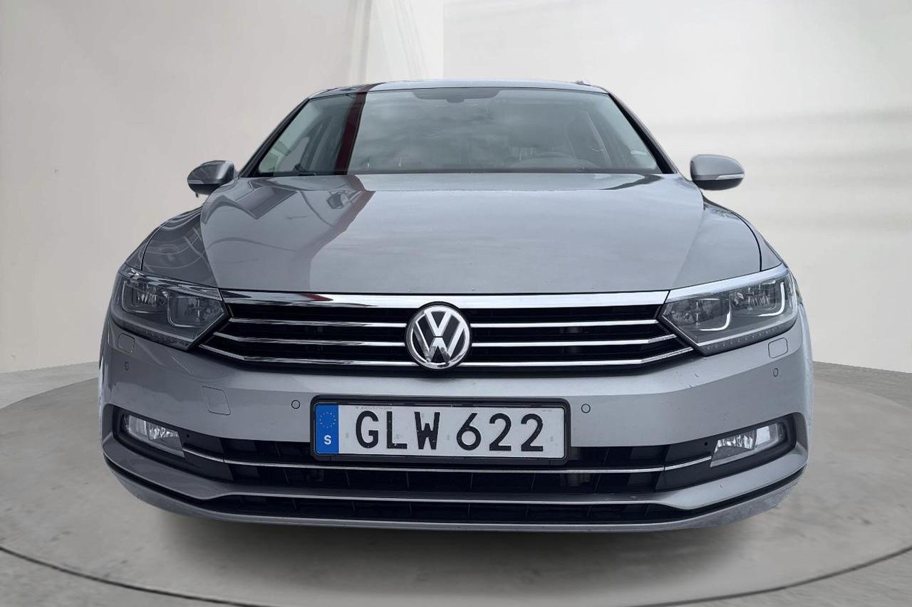 VW Passat 2.0 TDI Sportscombi (150hk) - 12 114 mil - Automat - silver - 2015