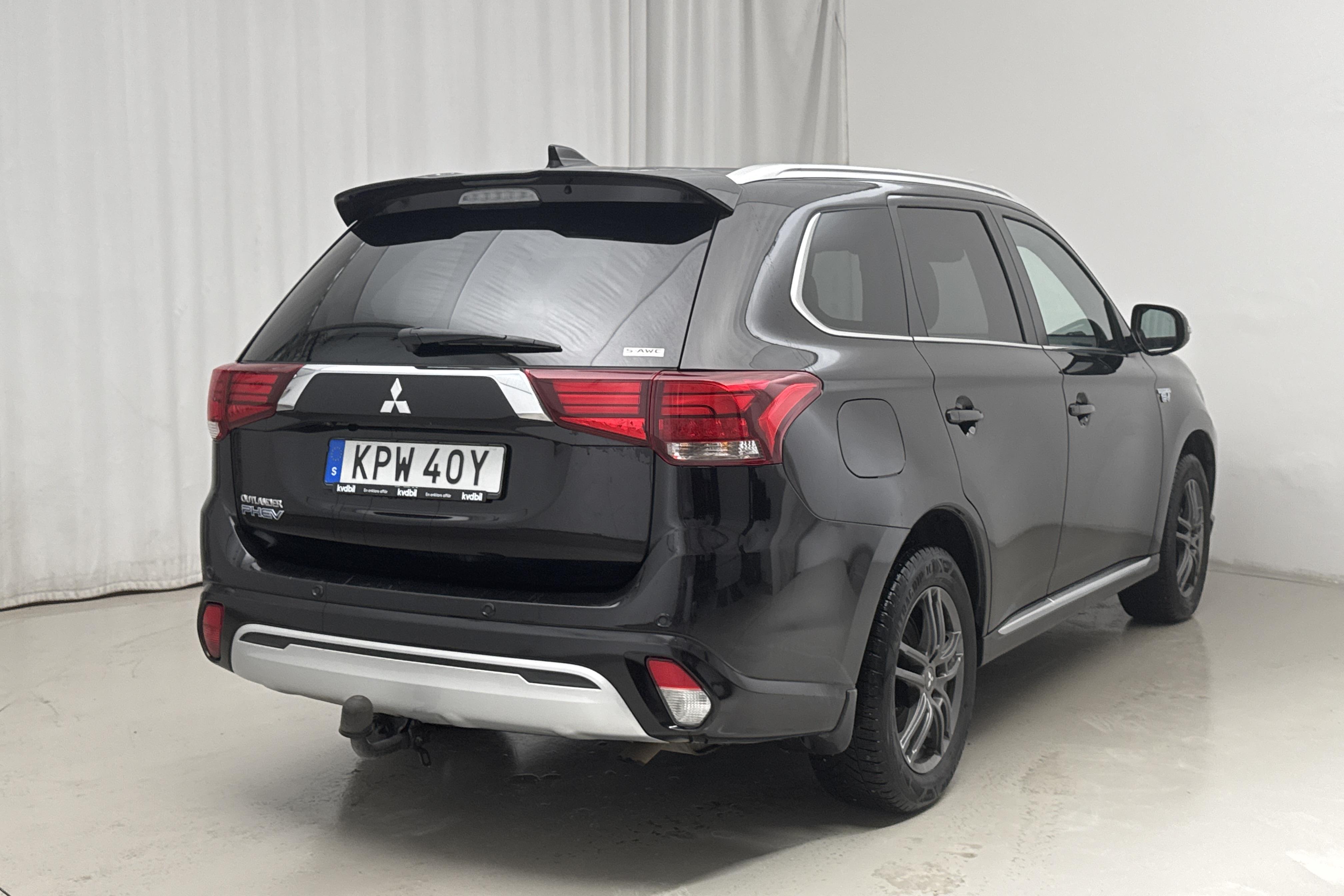 Mitsubishi Outlander 2.4 Plug-in Hybrid 4WD (136hk) - 6 976 mil - Automat - svart - 2020