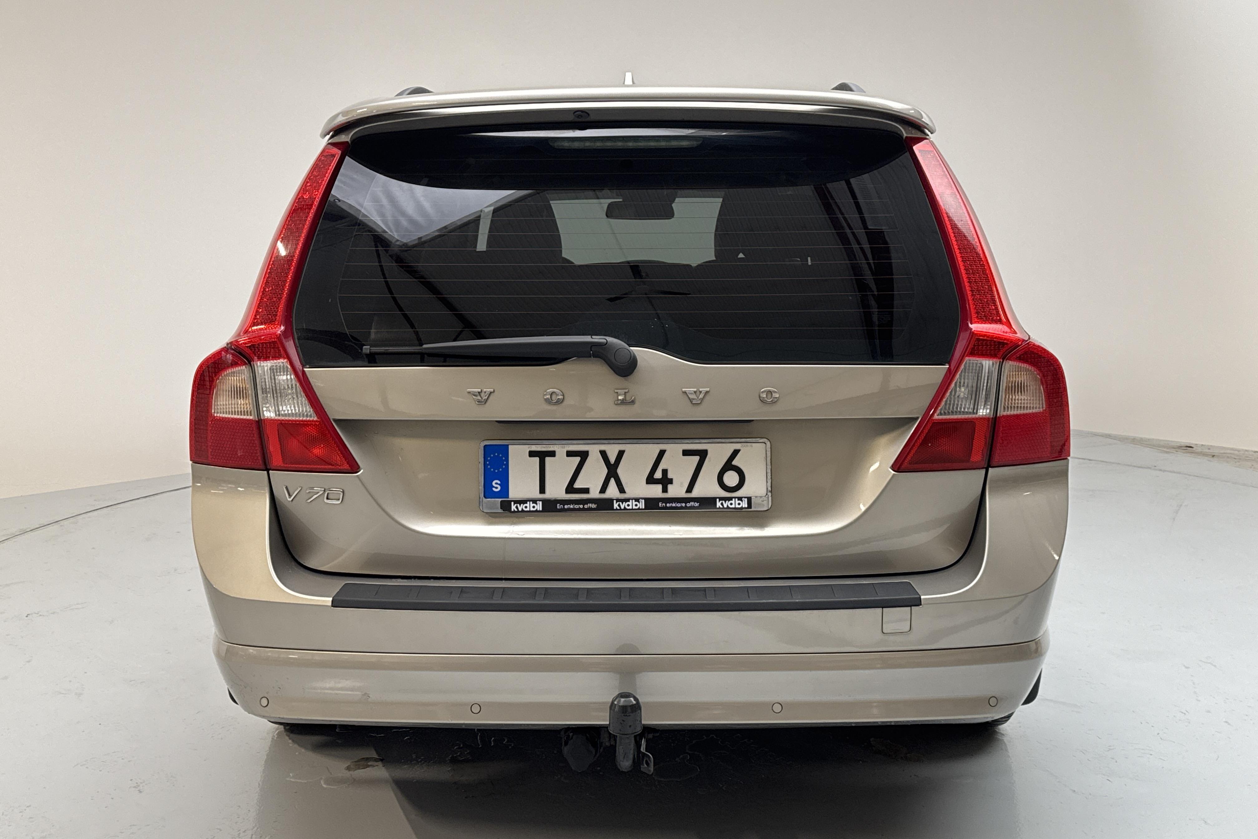 Volvo V70 II D3 (163hk) - 287 200 km - Manuaalinen - Light Brown - 2012