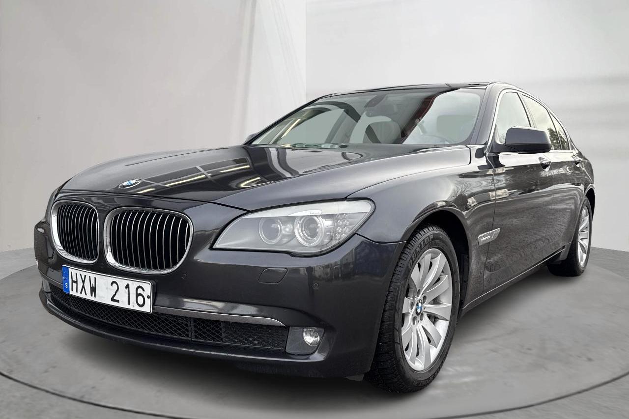 BMW 750i Sedan, F01 (407hk) - 14 771 mil - Automat - grå - 2009