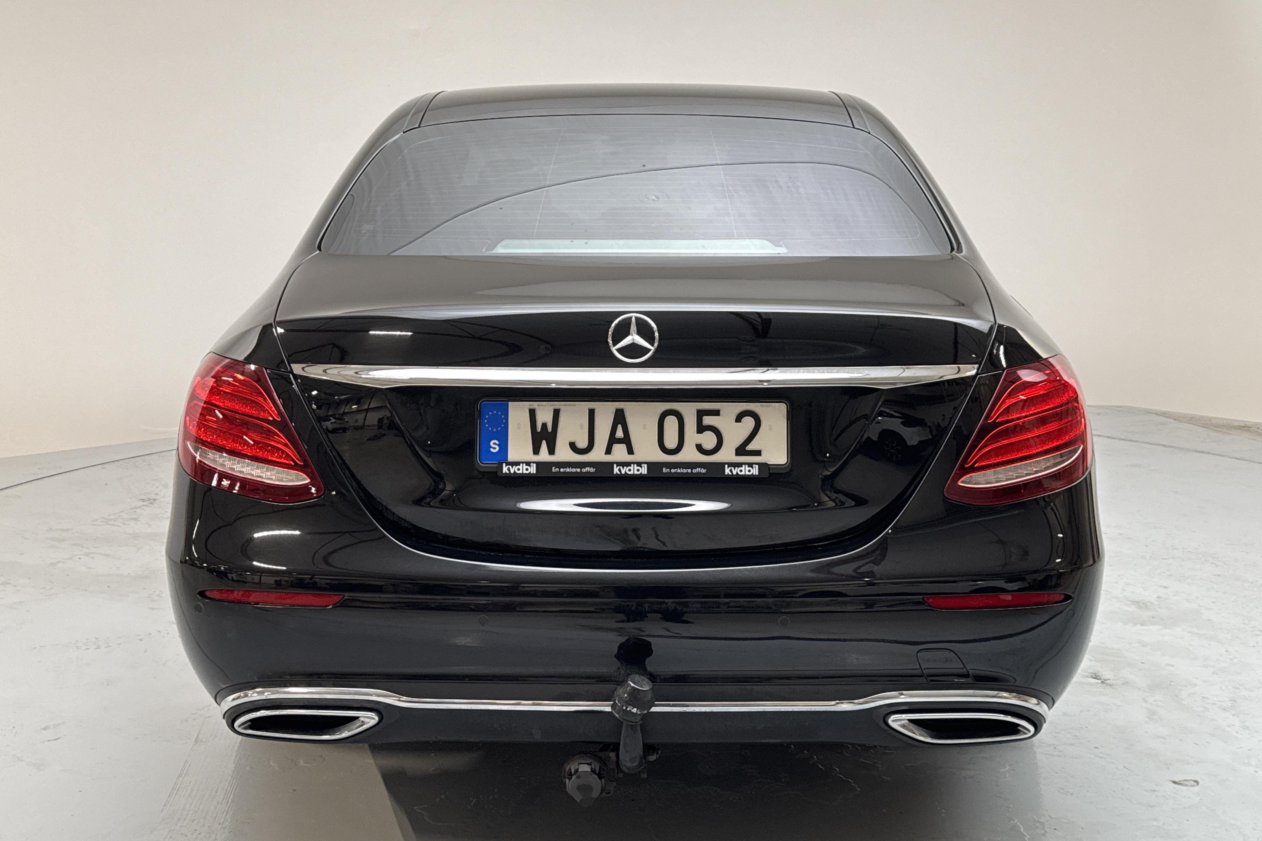 Mercedes E 220 d Sedan W213 (194hk) - 115 490 km - Automatic - black - 2017