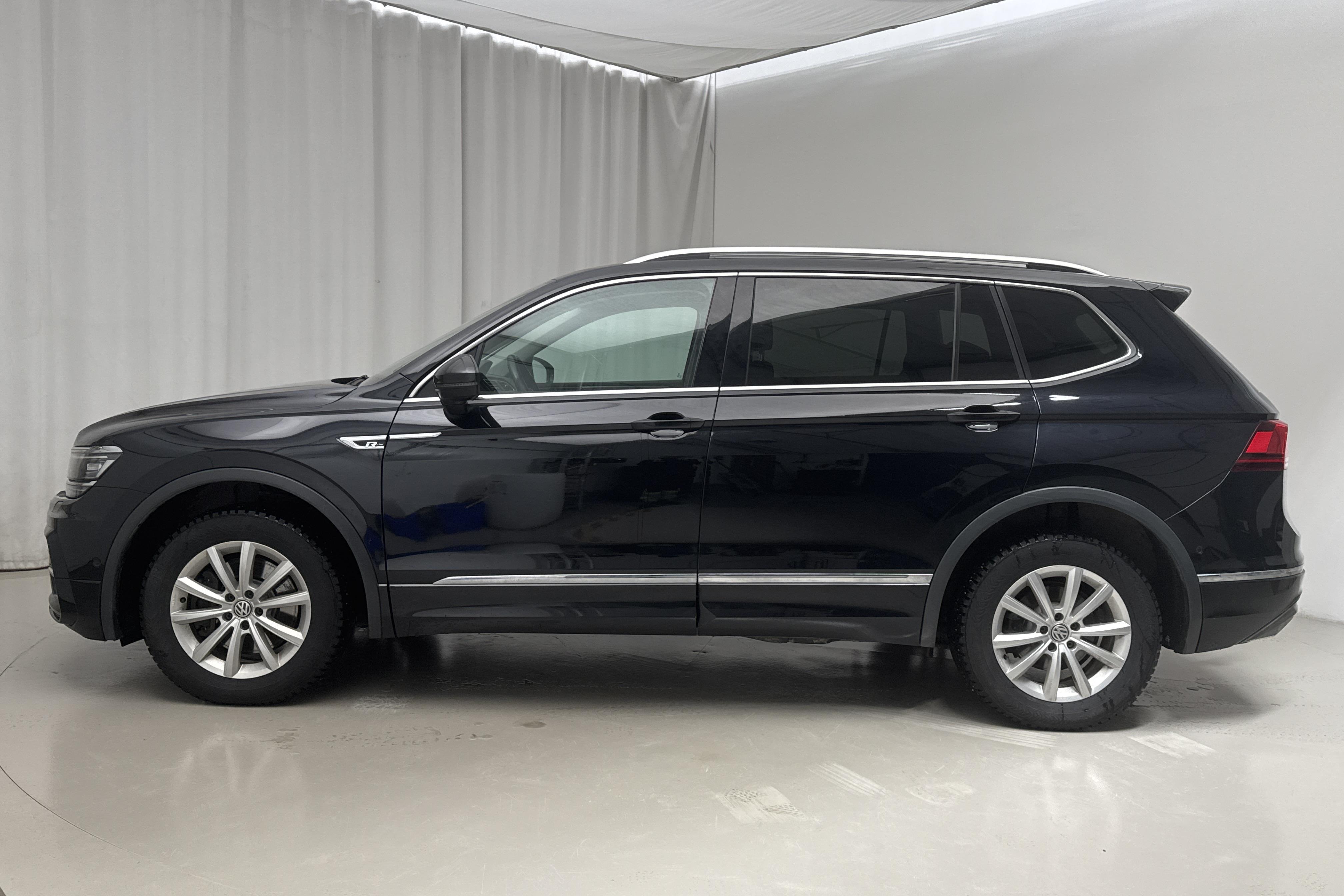 VW Tiguan Allspace 2.0 TDI 4MOTION (190hk) - 14 104 mil - Automat - svart - 2020