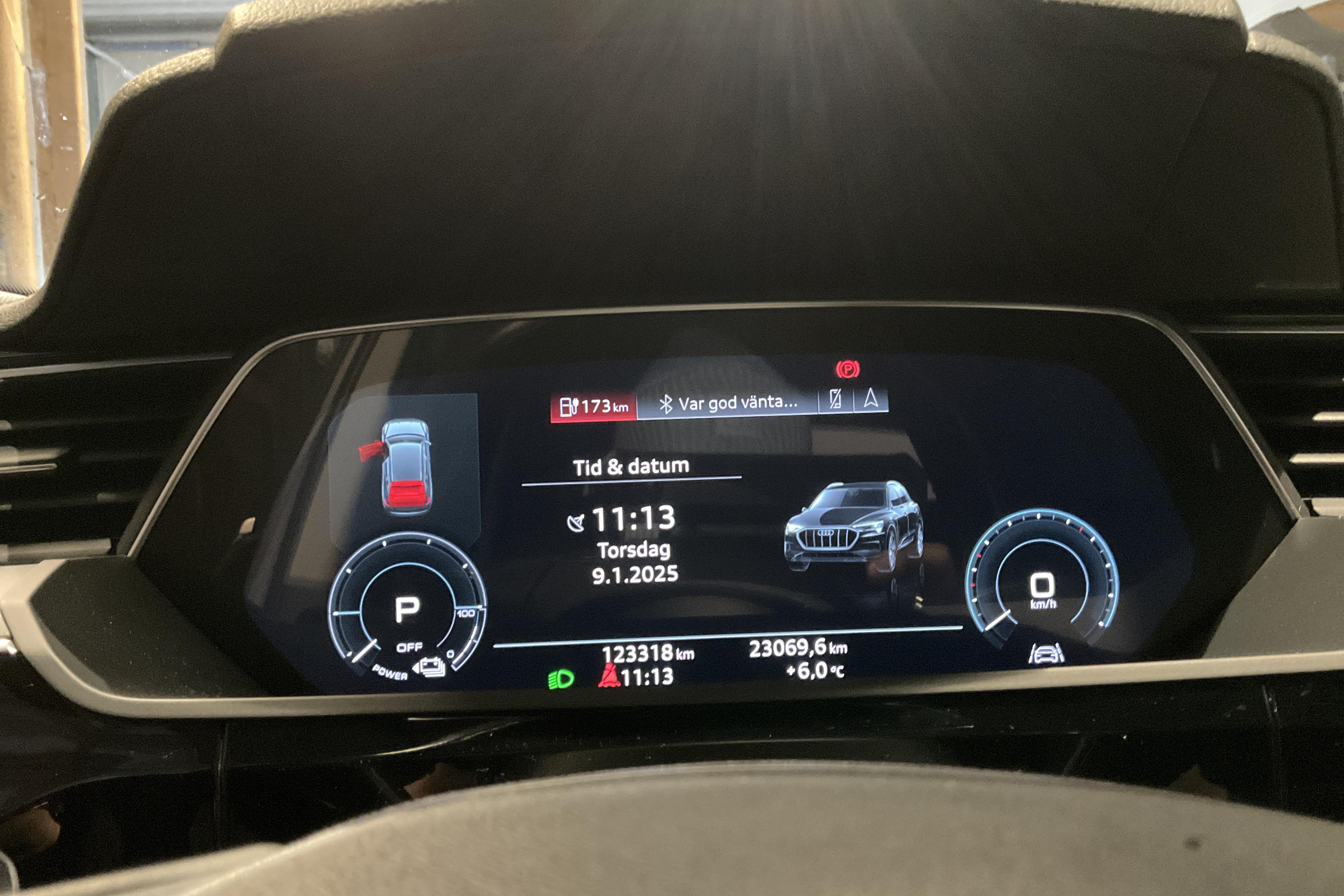 Audi e-tron 55 quattro 95 kWh (360hk) - 12 332 mil - Automat - grå - 2020