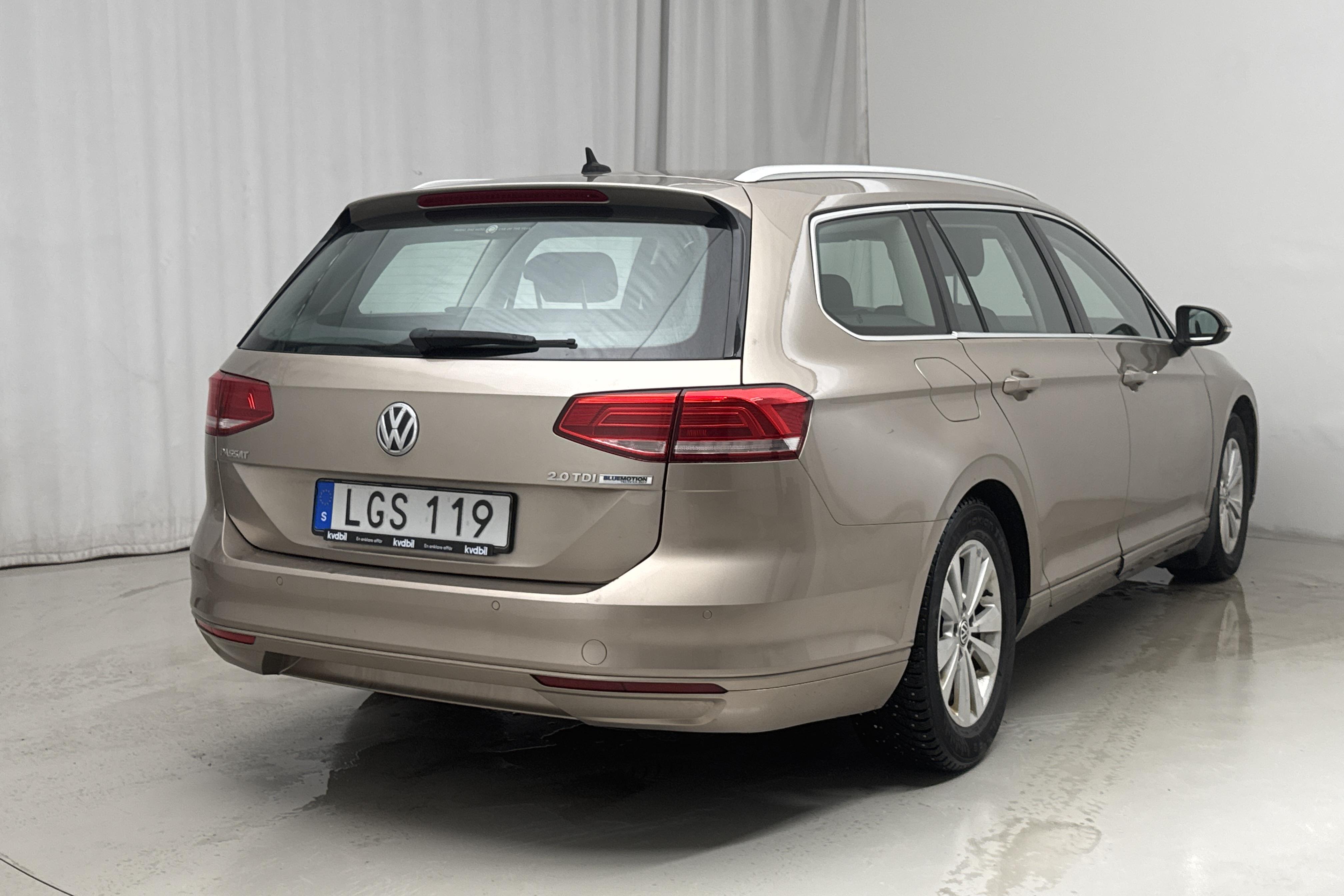 VW Passat 2.0 TDI Sportscombi (150hk) - 195 790 km - Automatyczna - Light Brown - 2016