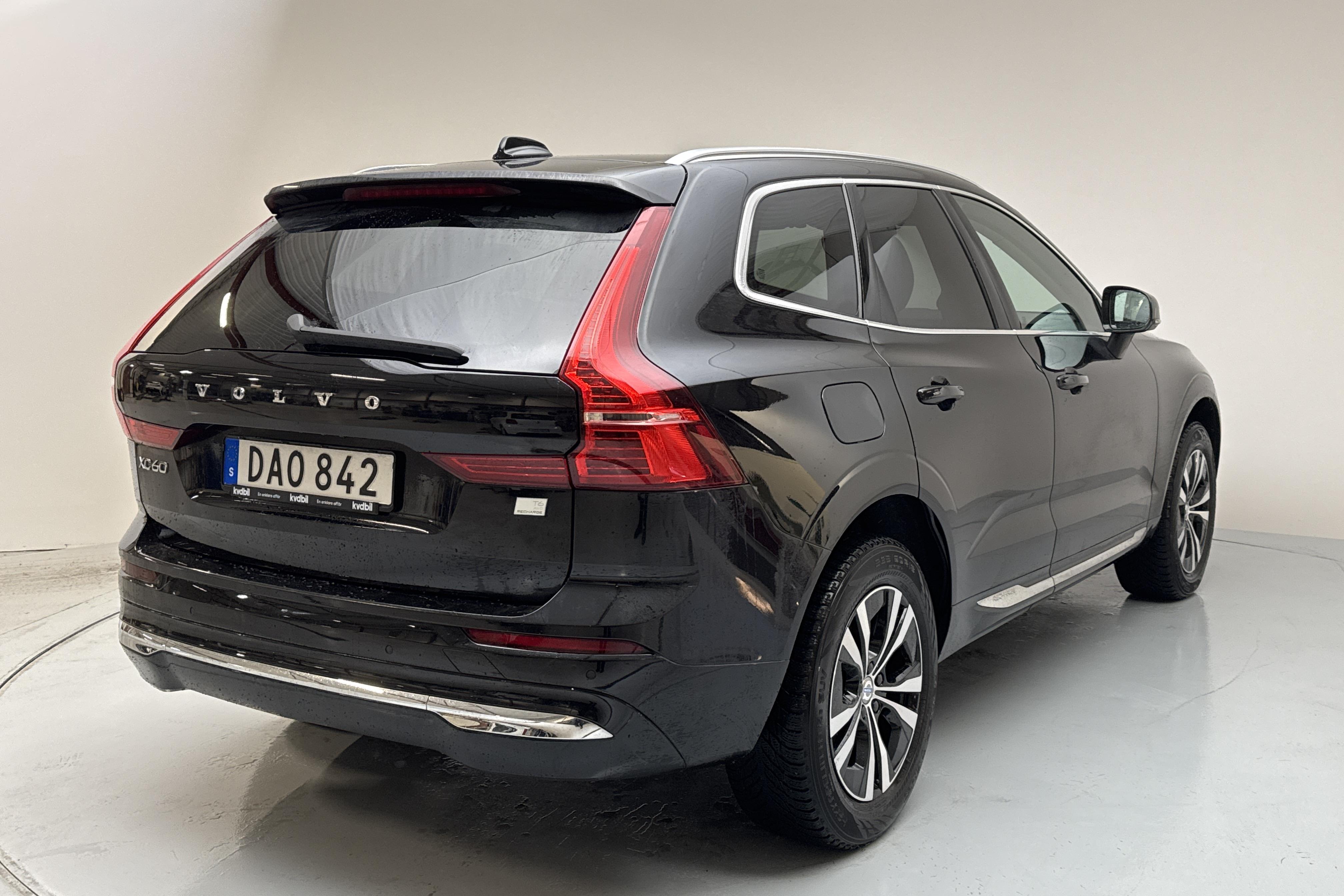 Volvo XC60 T6 AWD Recharge (350hk) - 11 974 mil - Automat - svart - 2022