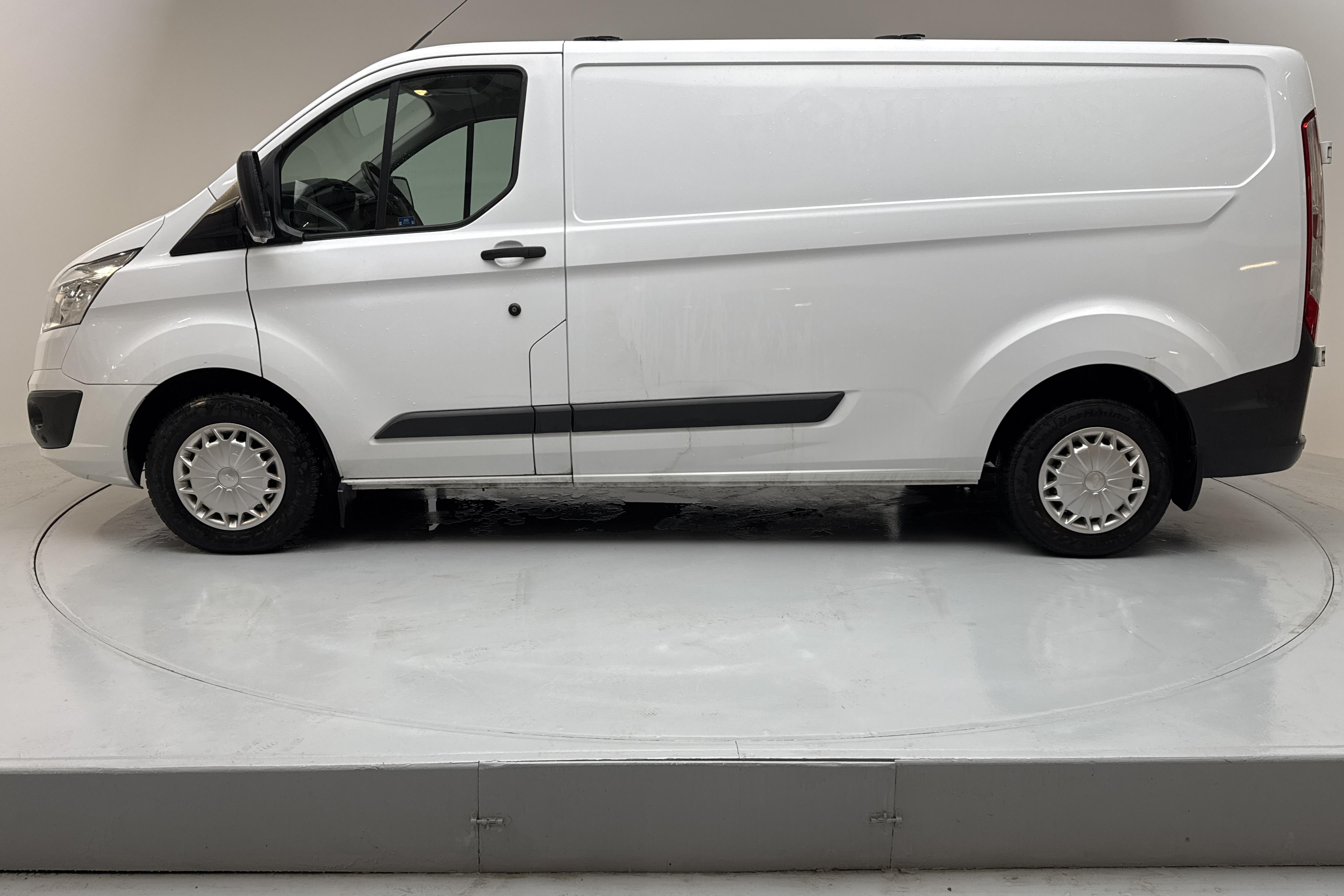 Ford Transit Custom 290 (125hk) - 11 601 mil - Manuell - vit - 2015