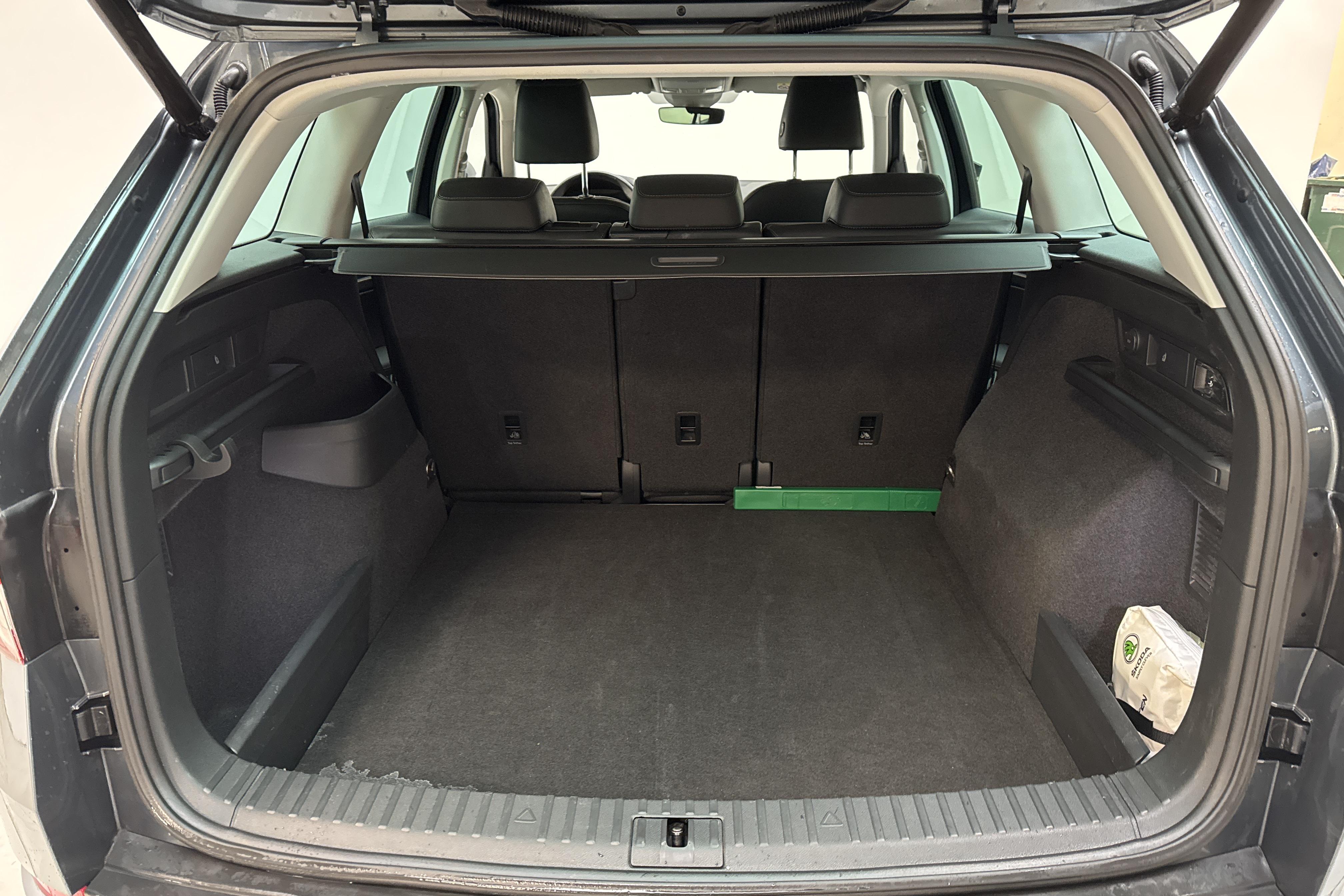 Skoda Kodiaq 2.0 TDI 4X4 (190hk) - 6 636 mil - Automat - grå - 2020