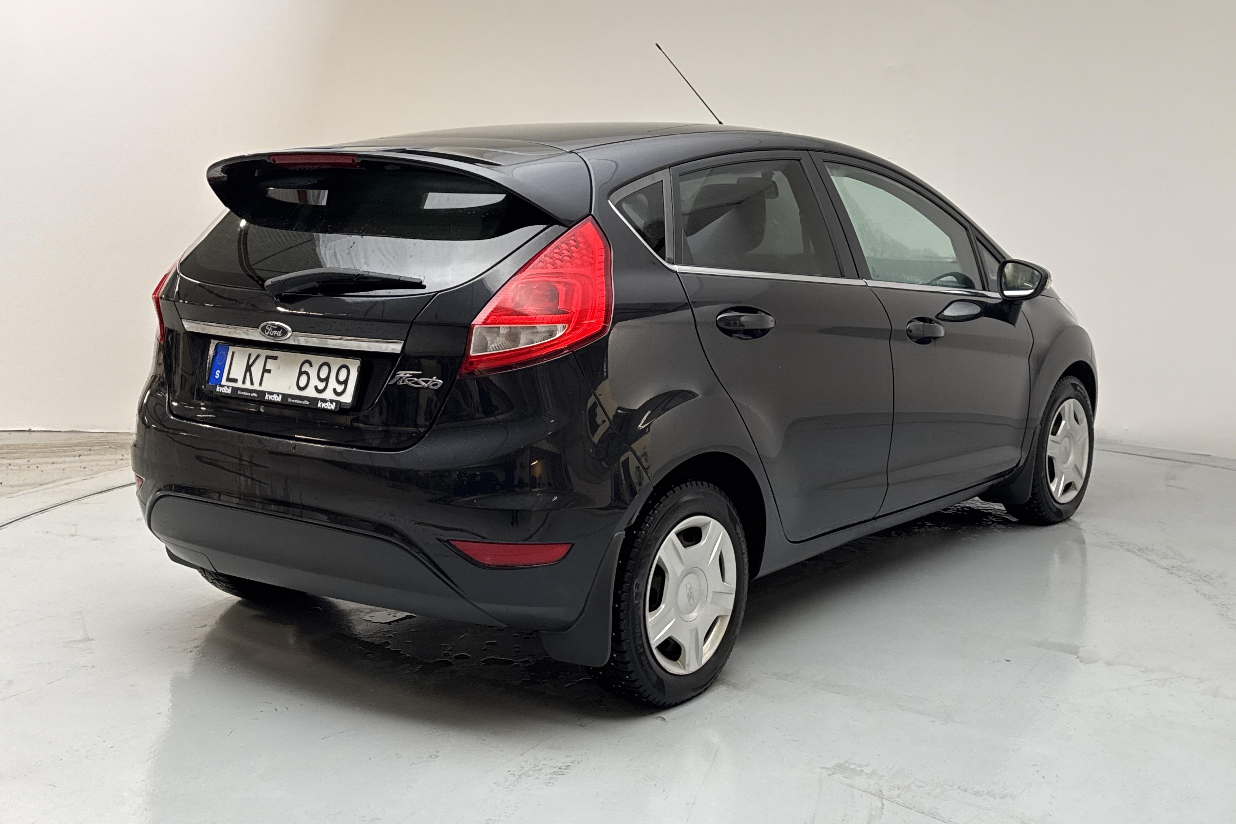 Ford Fiesta 1.25 5dr (82hk) - 13 799 mil - Manuell - svart - 2011