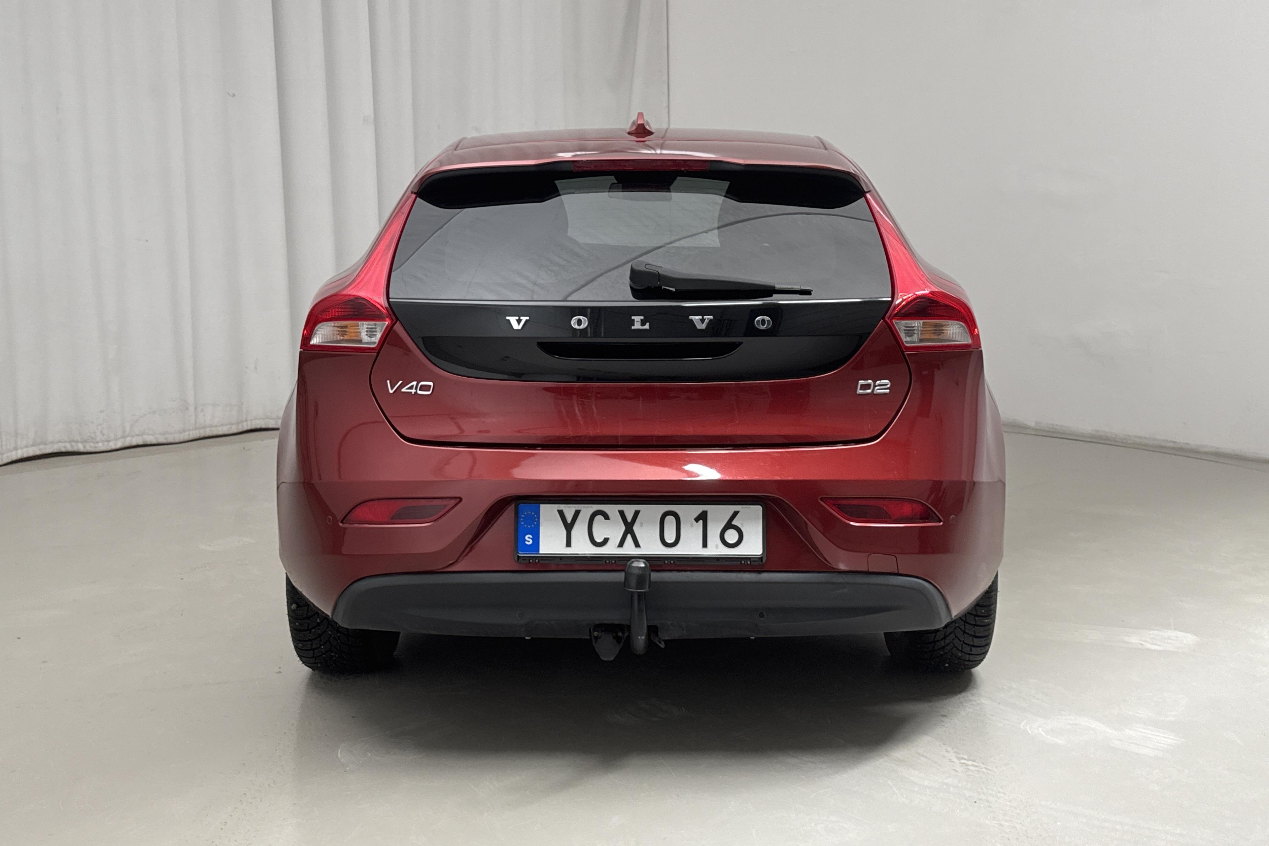 Volvo V40 D2 (120hk) - 10 201 mil - Automat - röd - 2016