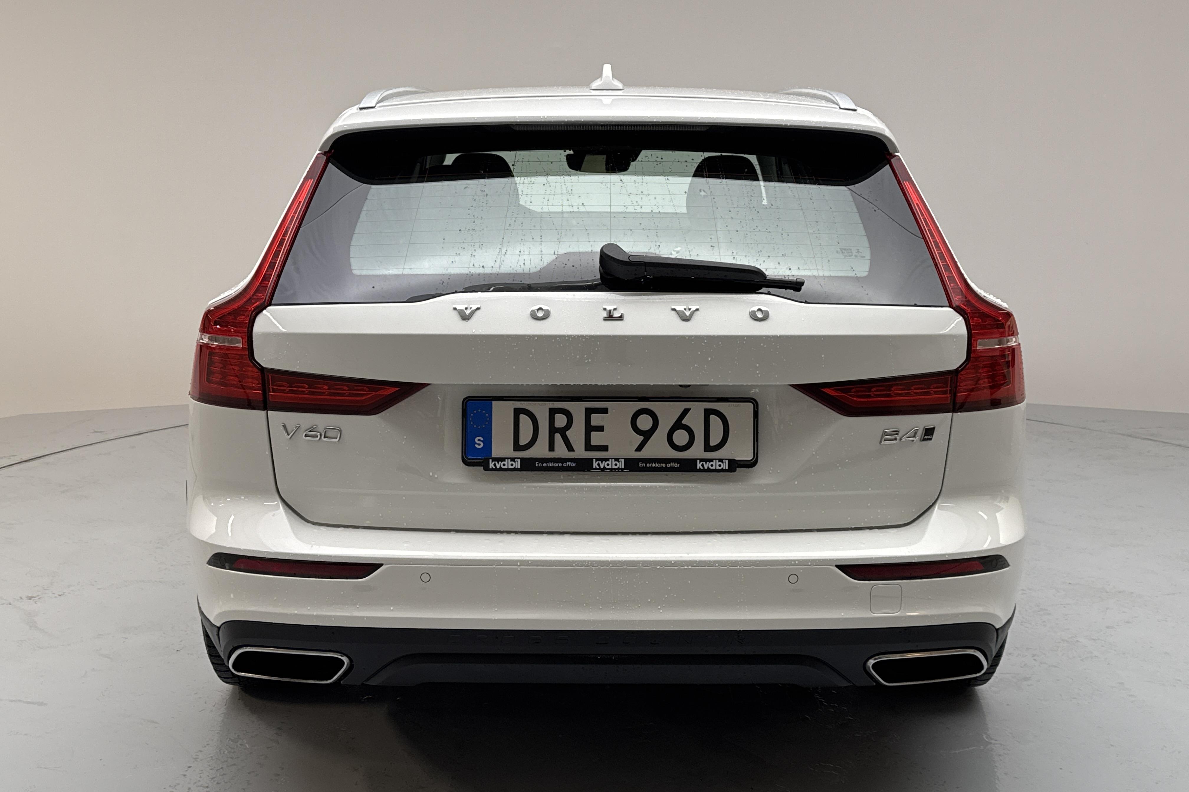 Volvo V60 B4 Cross Country AWD Mildhybrid, Diesel (197hk) - 10 372 mil - Automat - vit - 2022