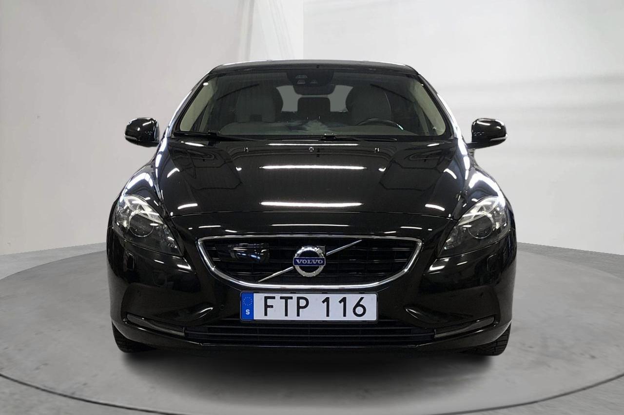 Volvo V40 T2 (122hk) - 146 790 km - Automatic - black - 2016