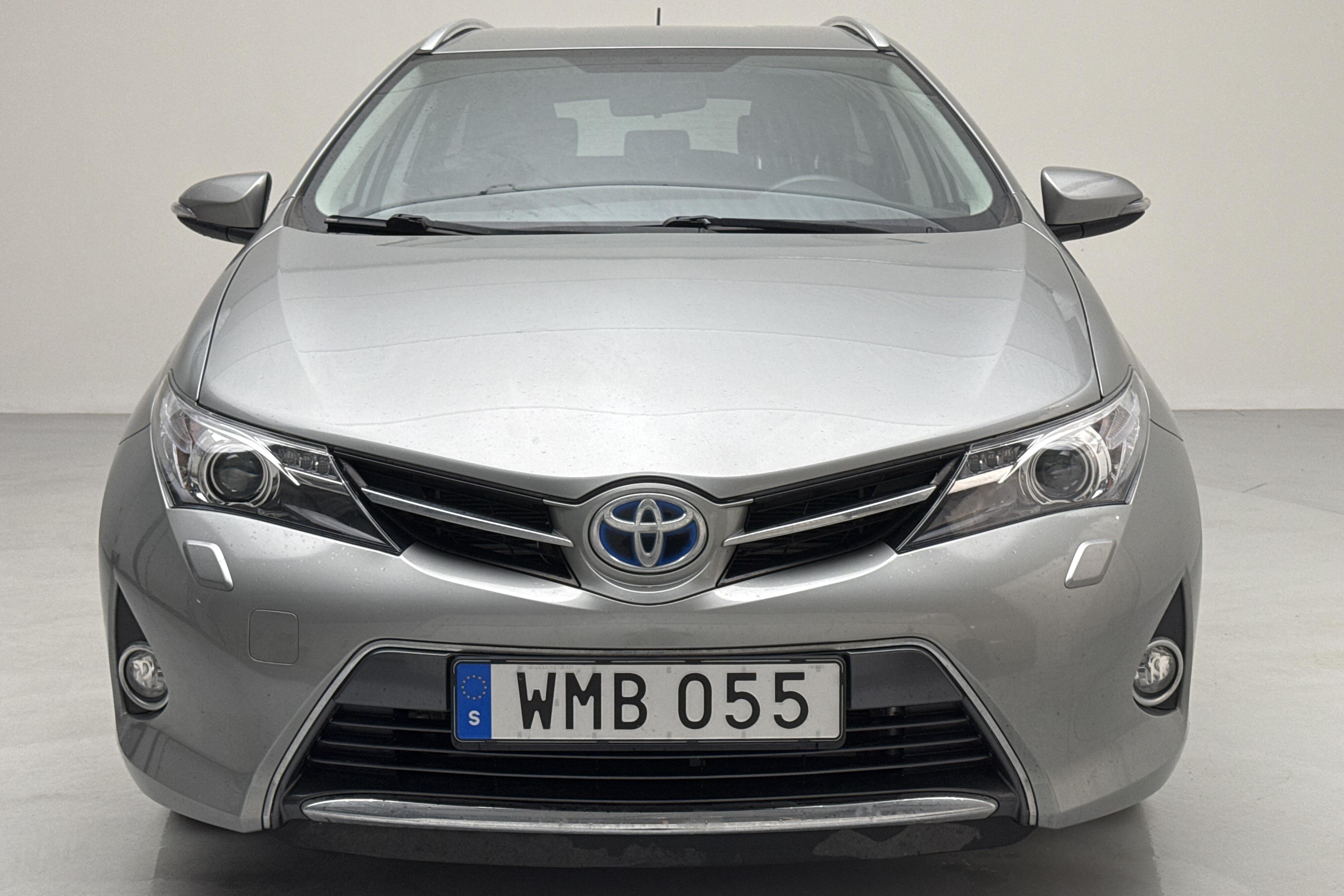 Toyota Auris 1.8 HSD Touring Sports (99hk) - 62 410 km - Automaatne - Light Grey - 2014