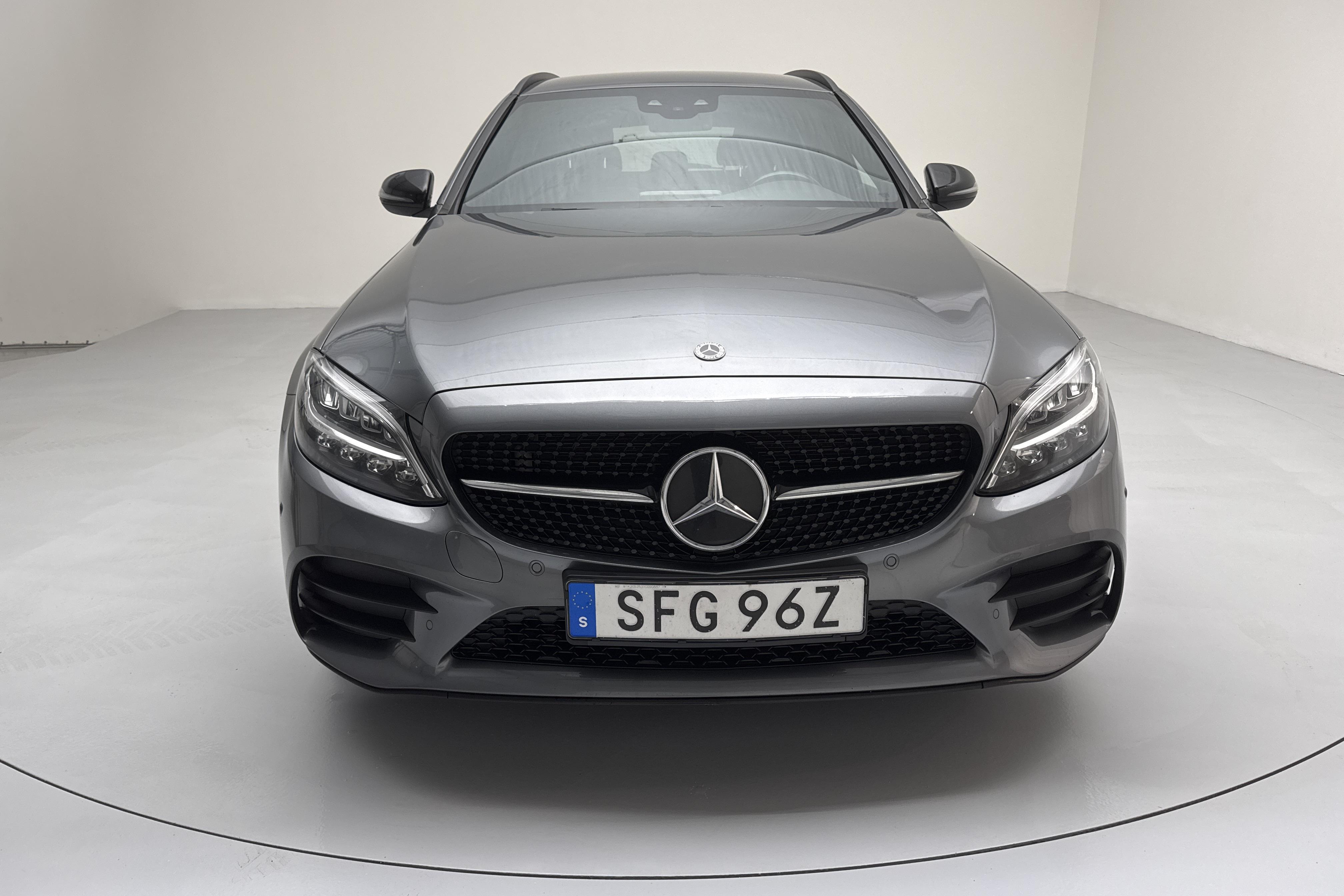 Mercedes C 300 e Kombi S205 (320hk) - 113 530 km - Automatyczna - szary - 2021