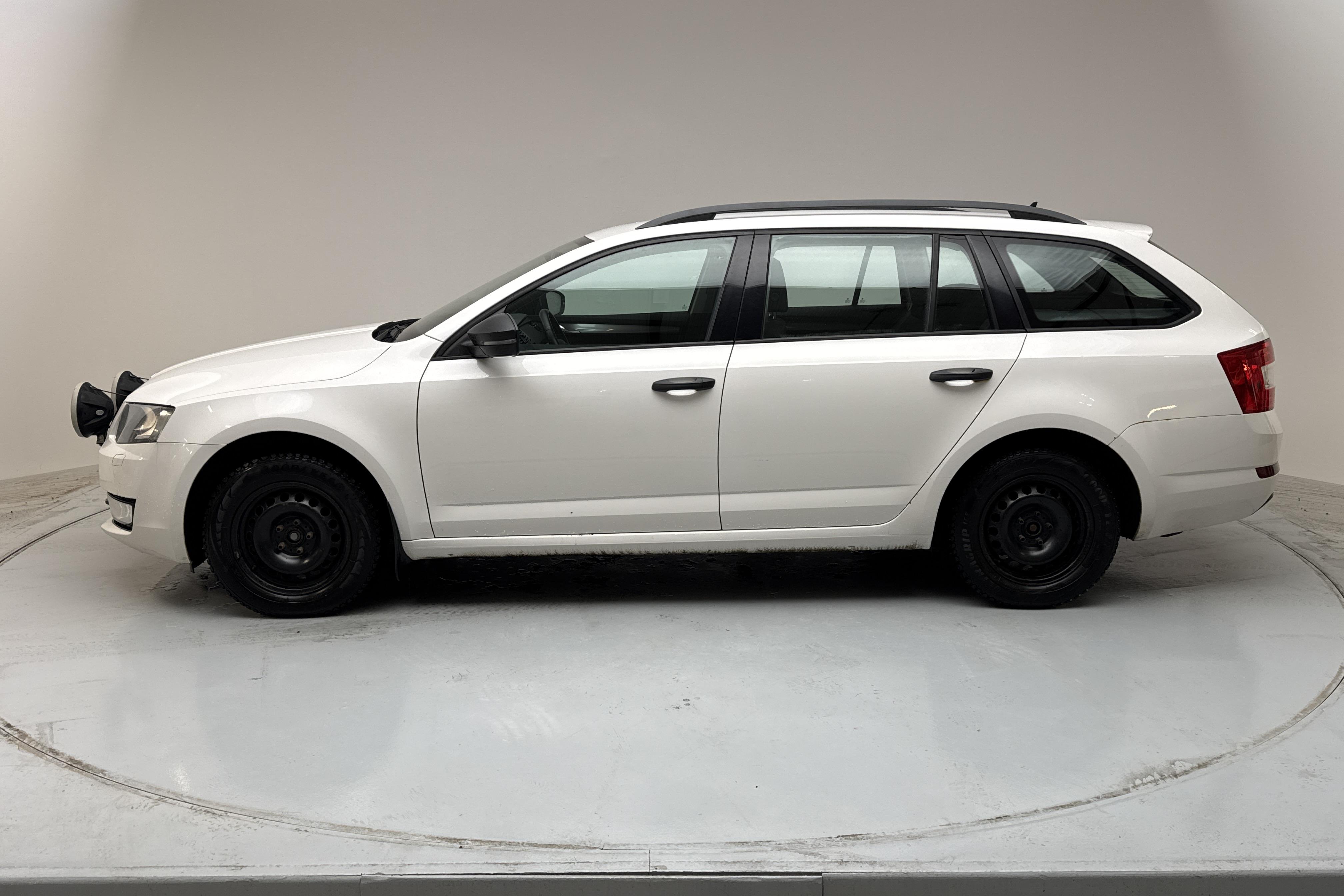 Skoda Octavia III 1.6 TDI CR Combi 4X4 (105hk) - 25 751 mil - Manuell - vit - 2015