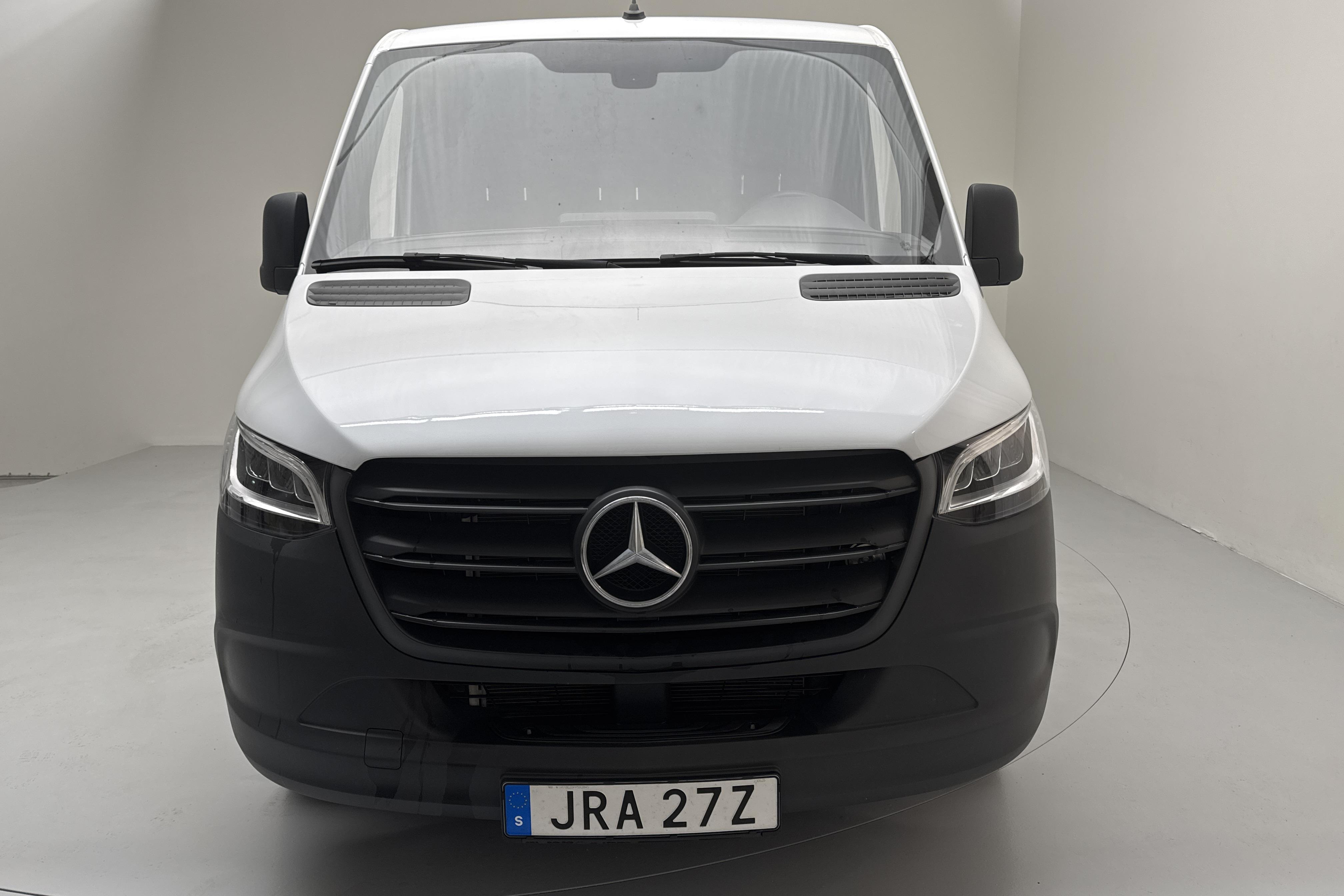 Mercedes Sprinter 211 CDI Skåp 2WD (114hk) - 2 030 mil - Automat - vit - 2023