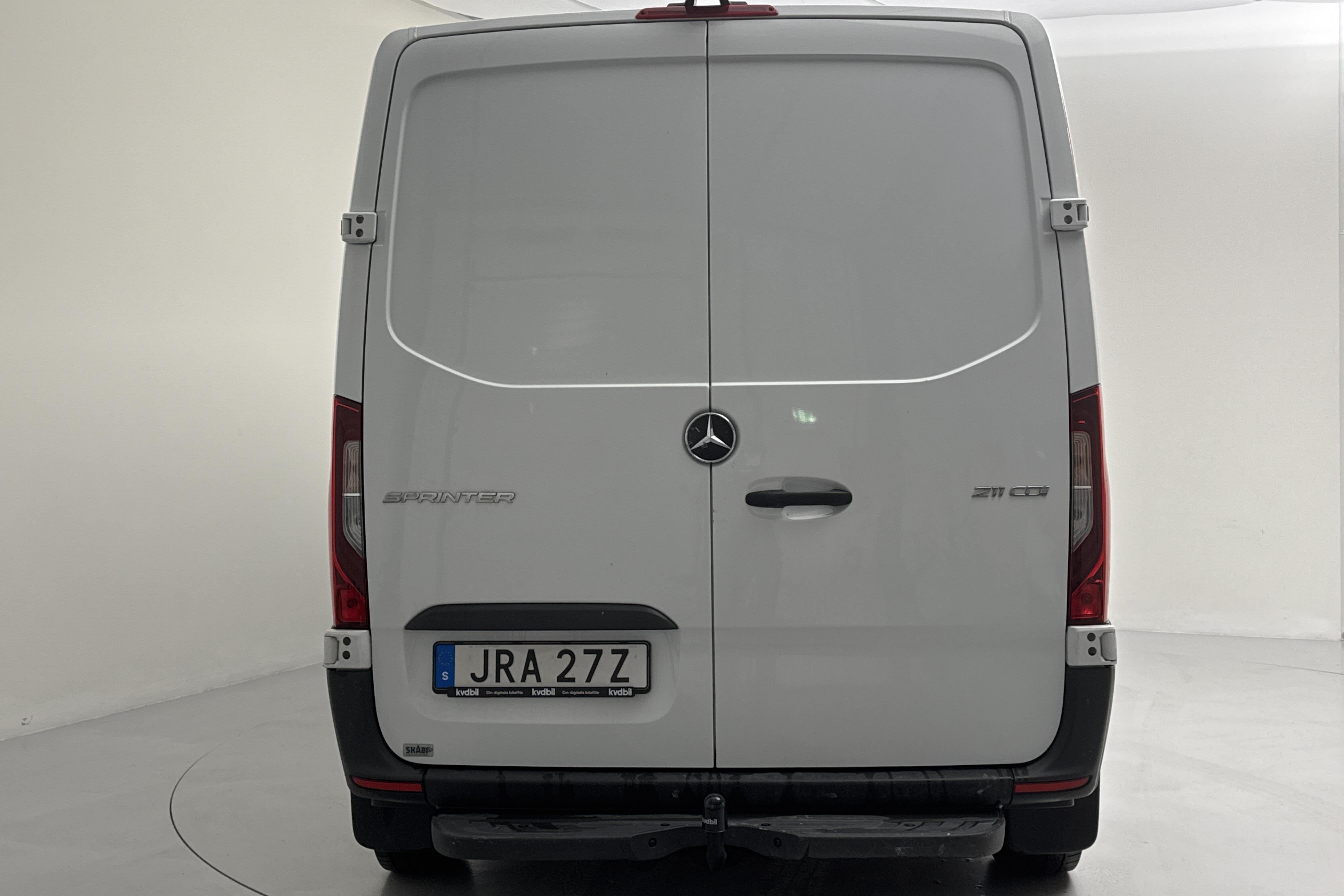 Mercedes Sprinter 211 CDI Skåp 2WD (114hk) - 2 030 mil - Automat - vit - 2023