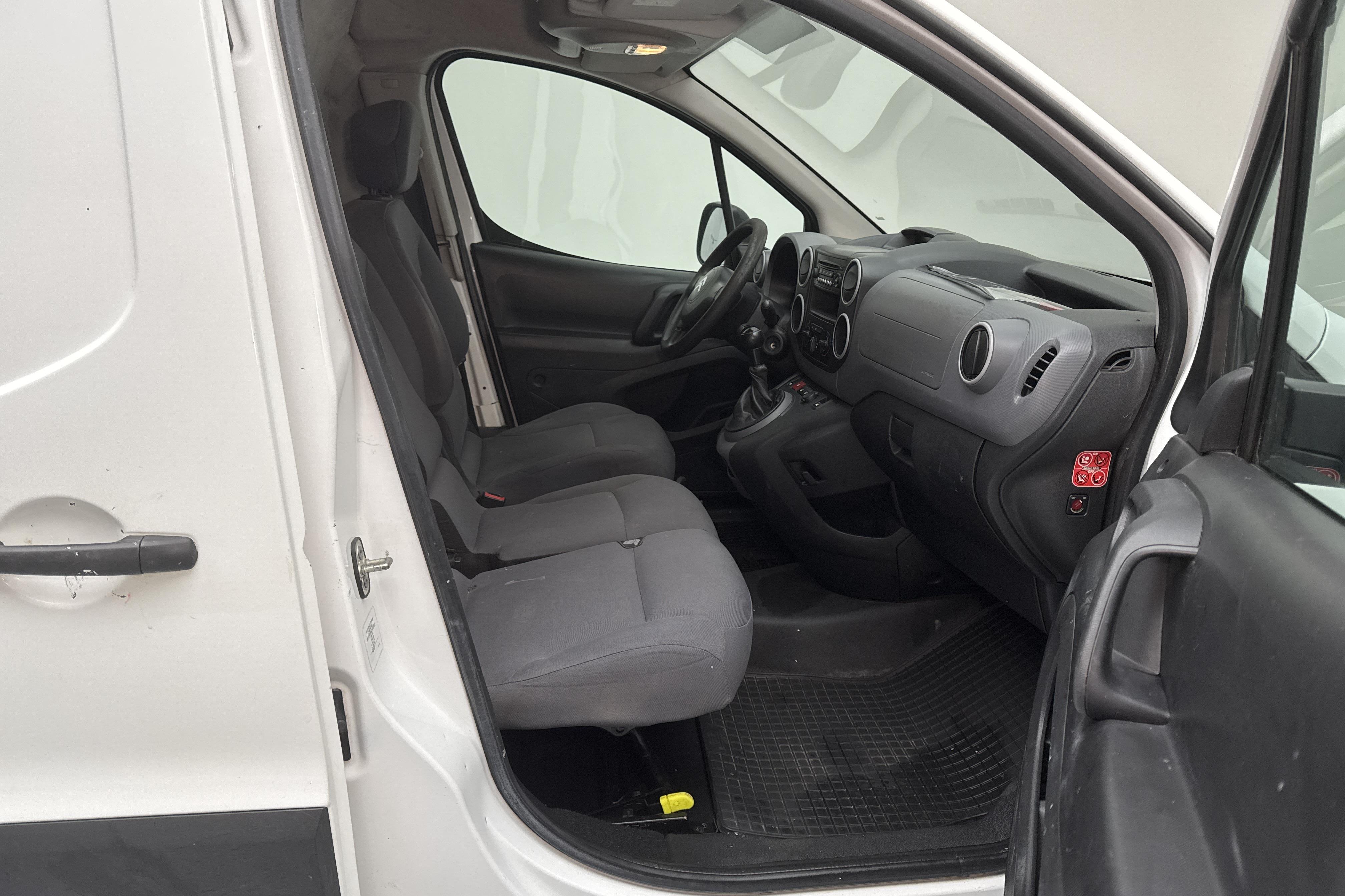 Citroen Berlingo III 1.6 HDi Skåp (90hk) - 13 143 mil - Manuell - vit - 2012