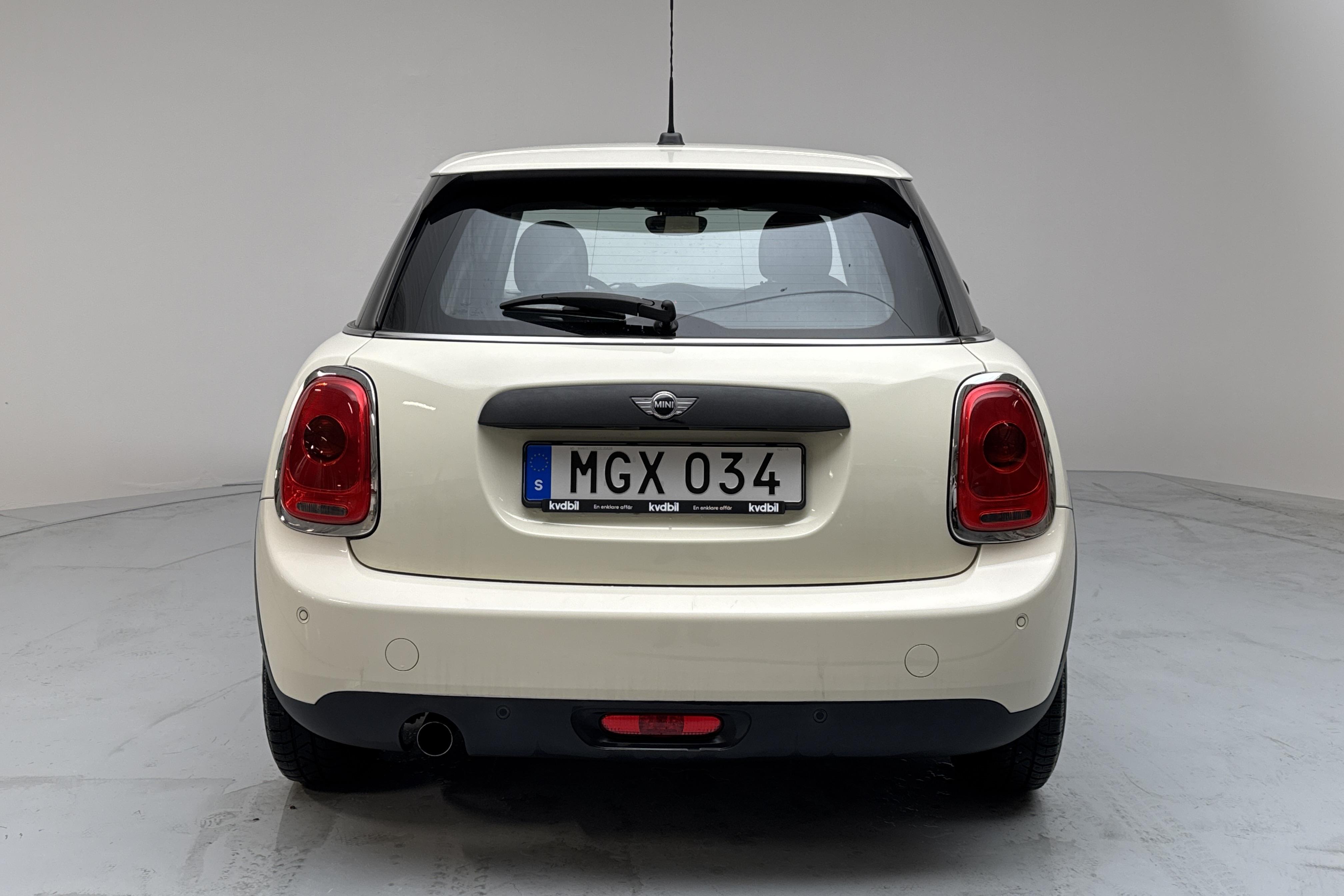 MINI One Hatch 5dr (102hk) - 6 473 mil - Automat - vit - 2016