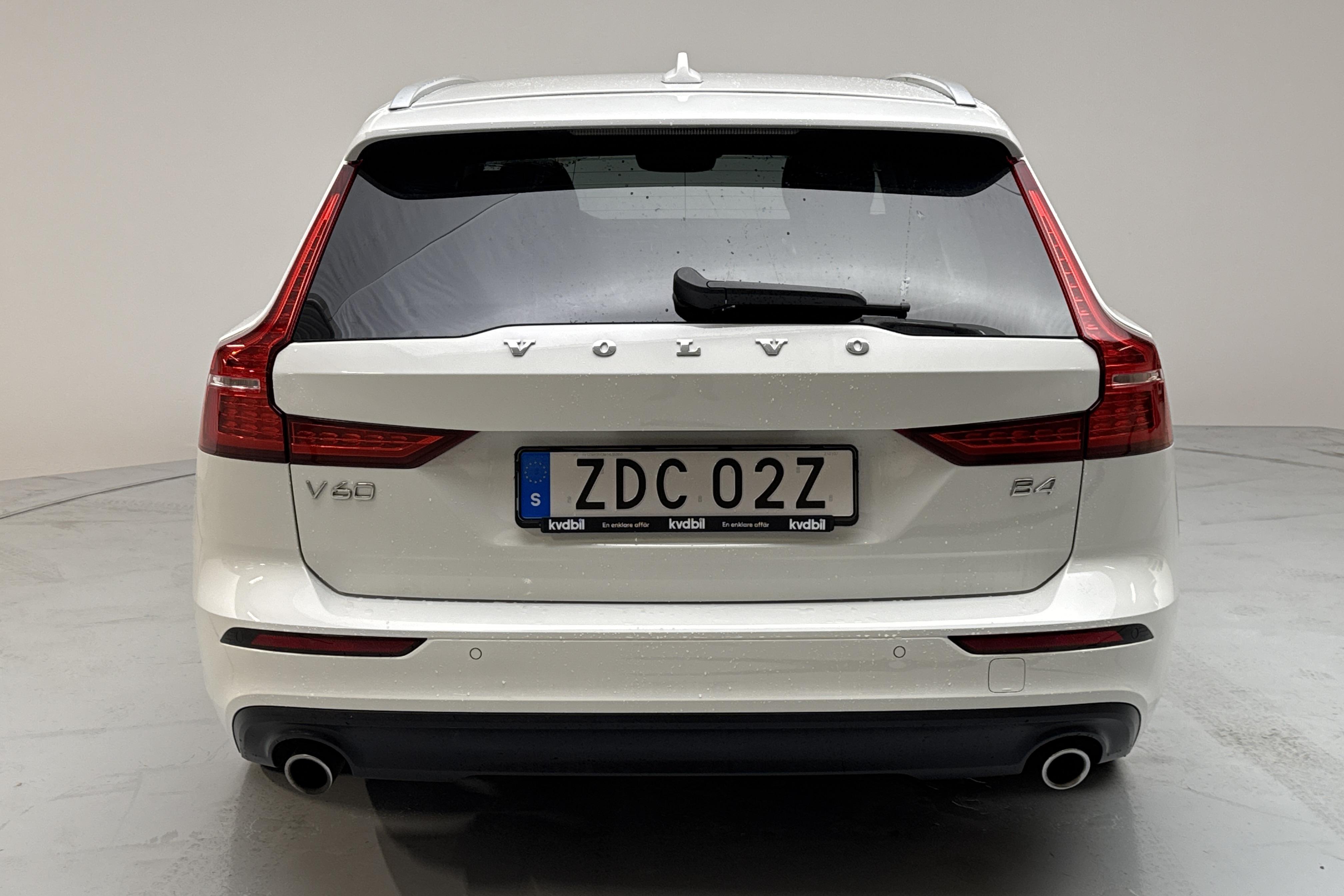 Volvo V60 B4 Mildhybrid, Bensin (197hk) - 5 166 mil - Automat - vit - 2021