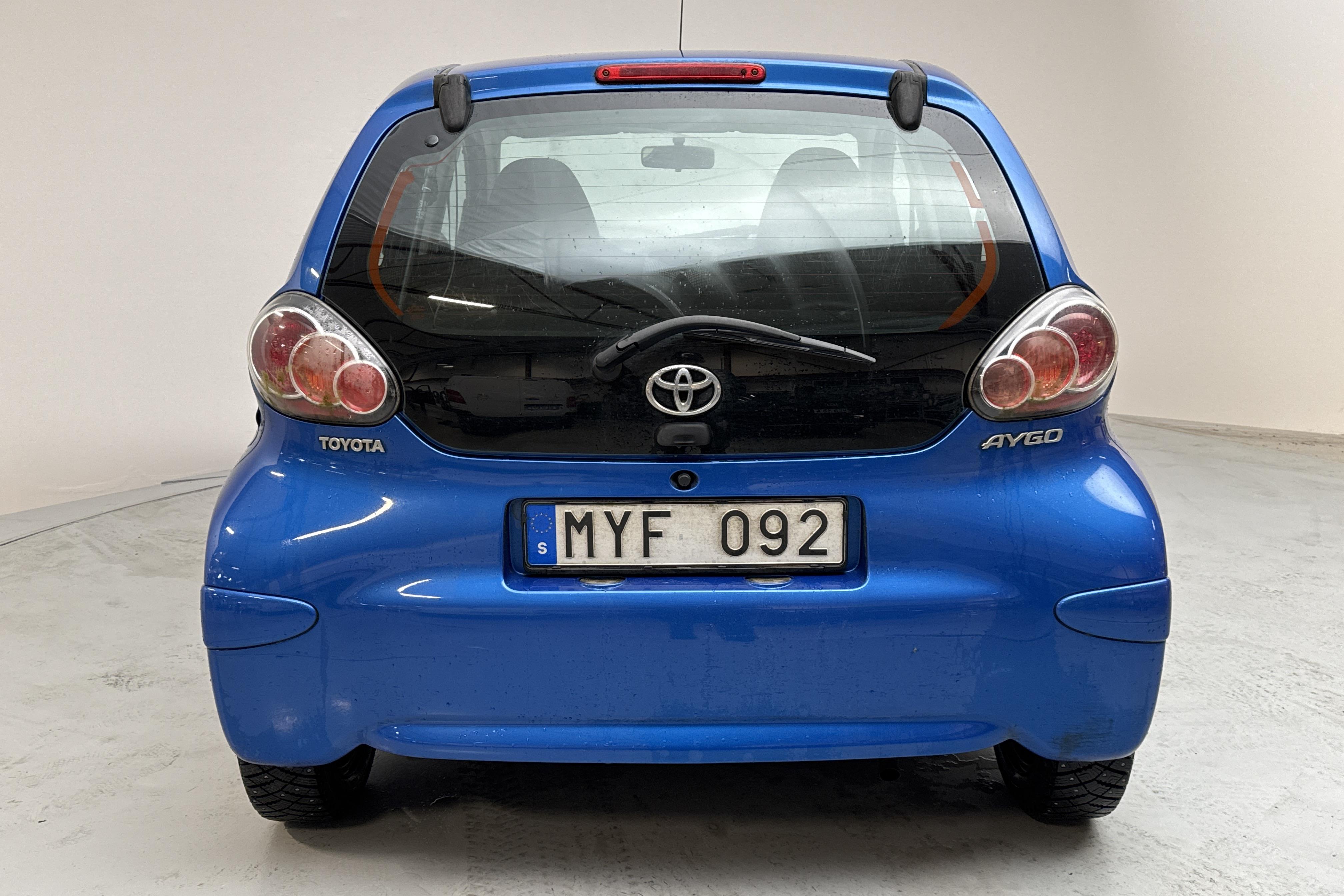 Toyota Aygo 1.0 VVT-i 5dr (68hk) - 18 616 mil - Manuell - blå - 2012