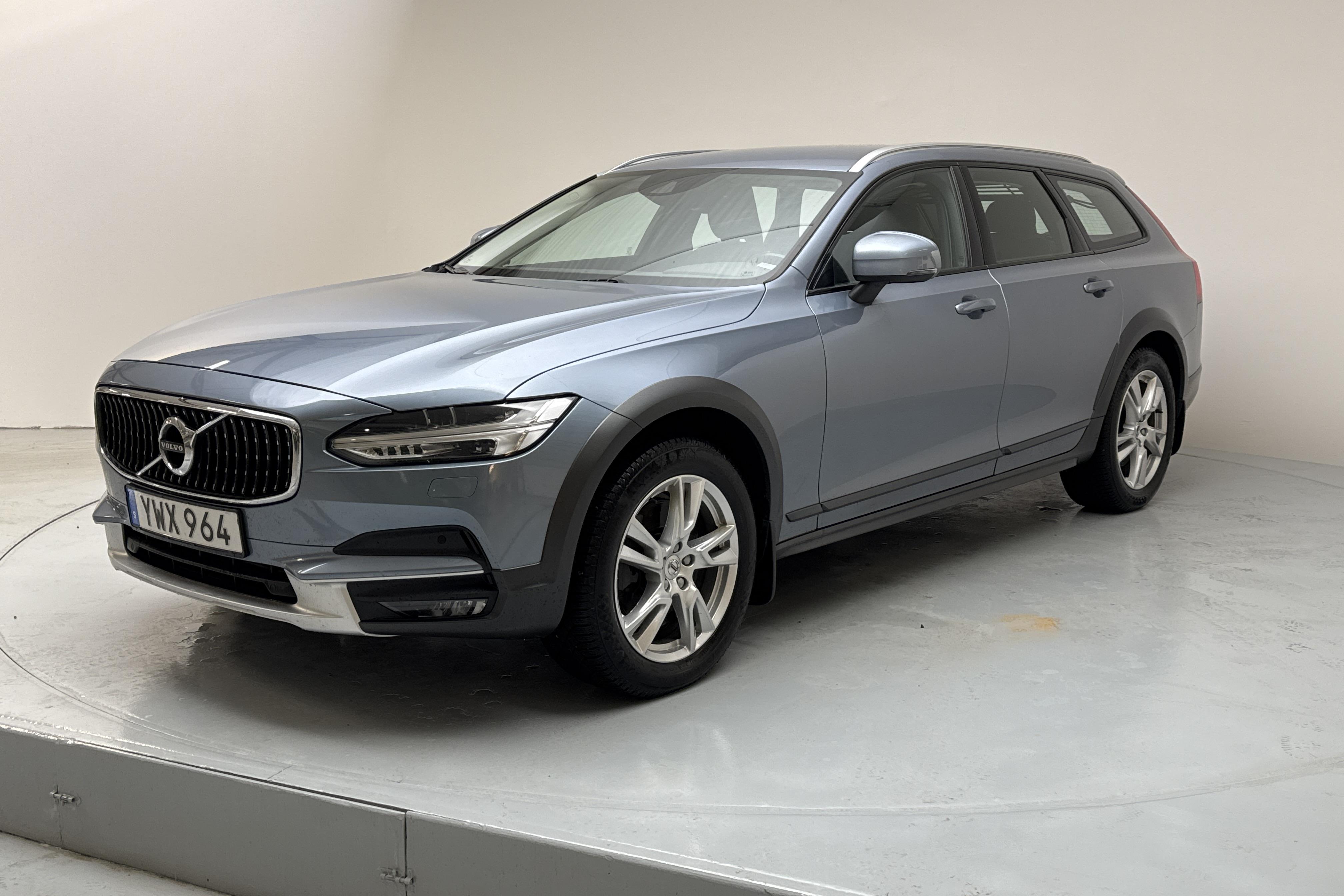 Volvo V90 D4 Cross Country AWD (190hk) - 20 679 mil - Automat - Light Blue - 2019