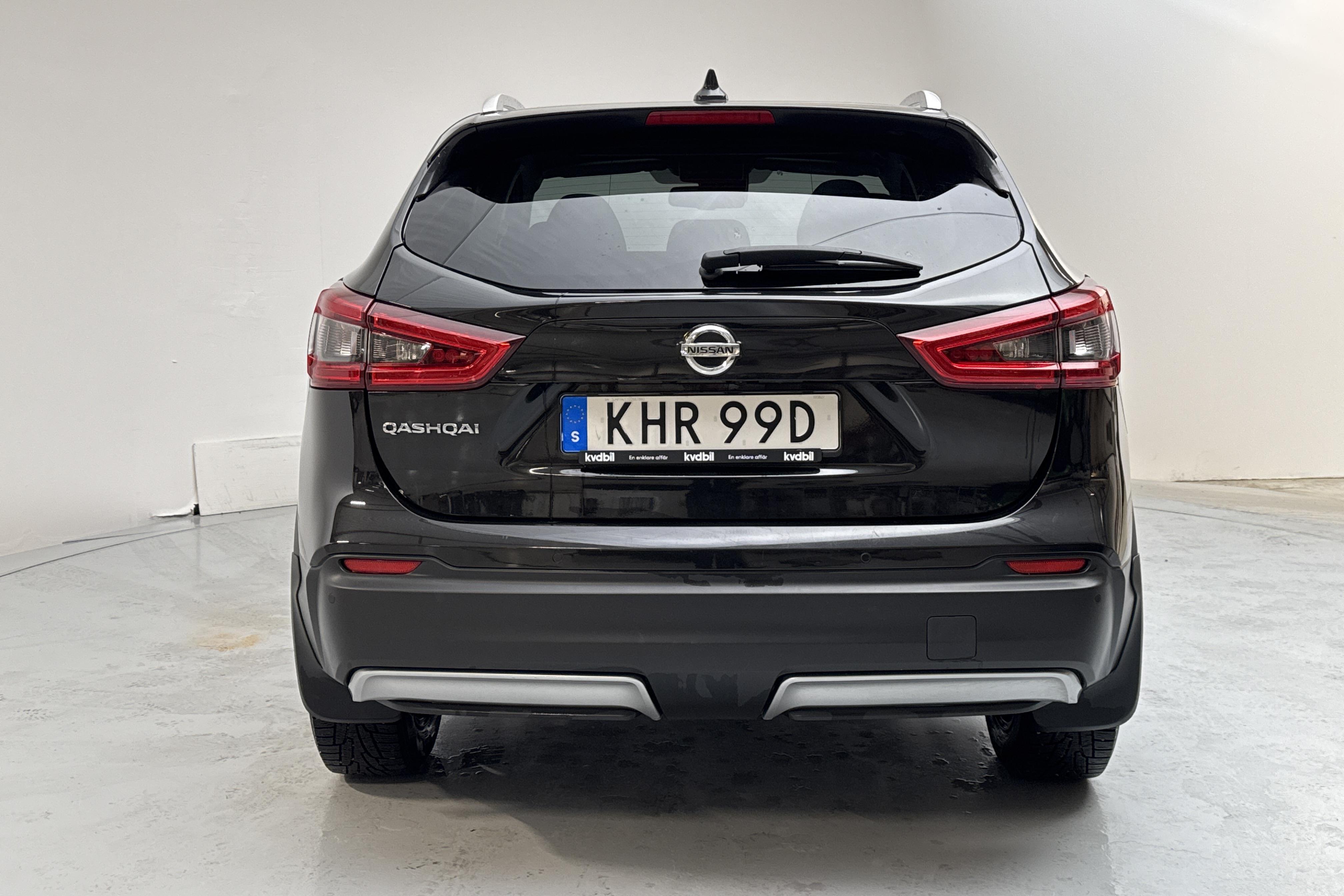 Nissan Qashqai 1.3 DIG-T (160hk) - 9 843 mil - Automat - svart - 2019