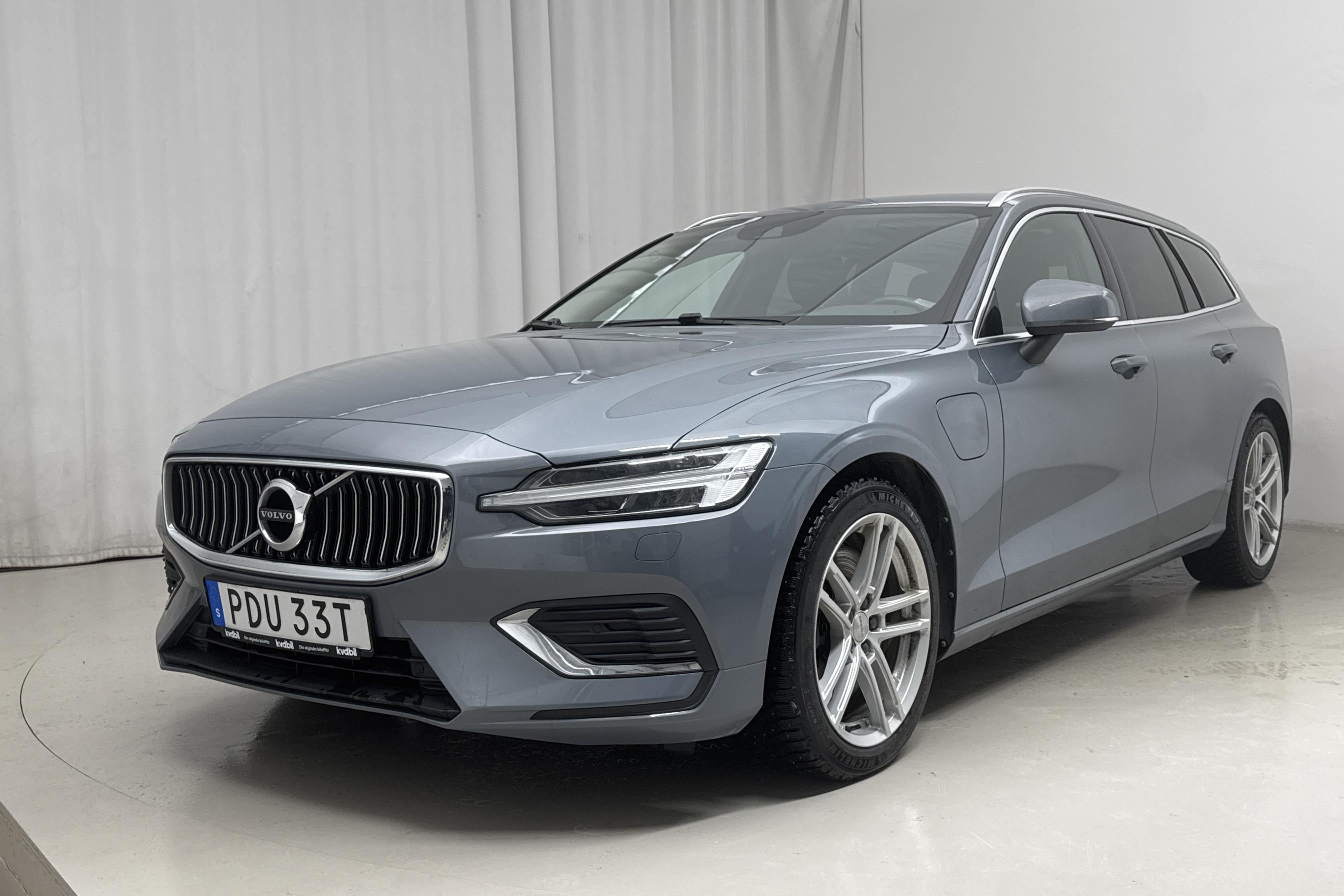 Volvo V60 T6 AWD Twin Engine (340hk) - 7 370 mil - Automat - grå - 2022