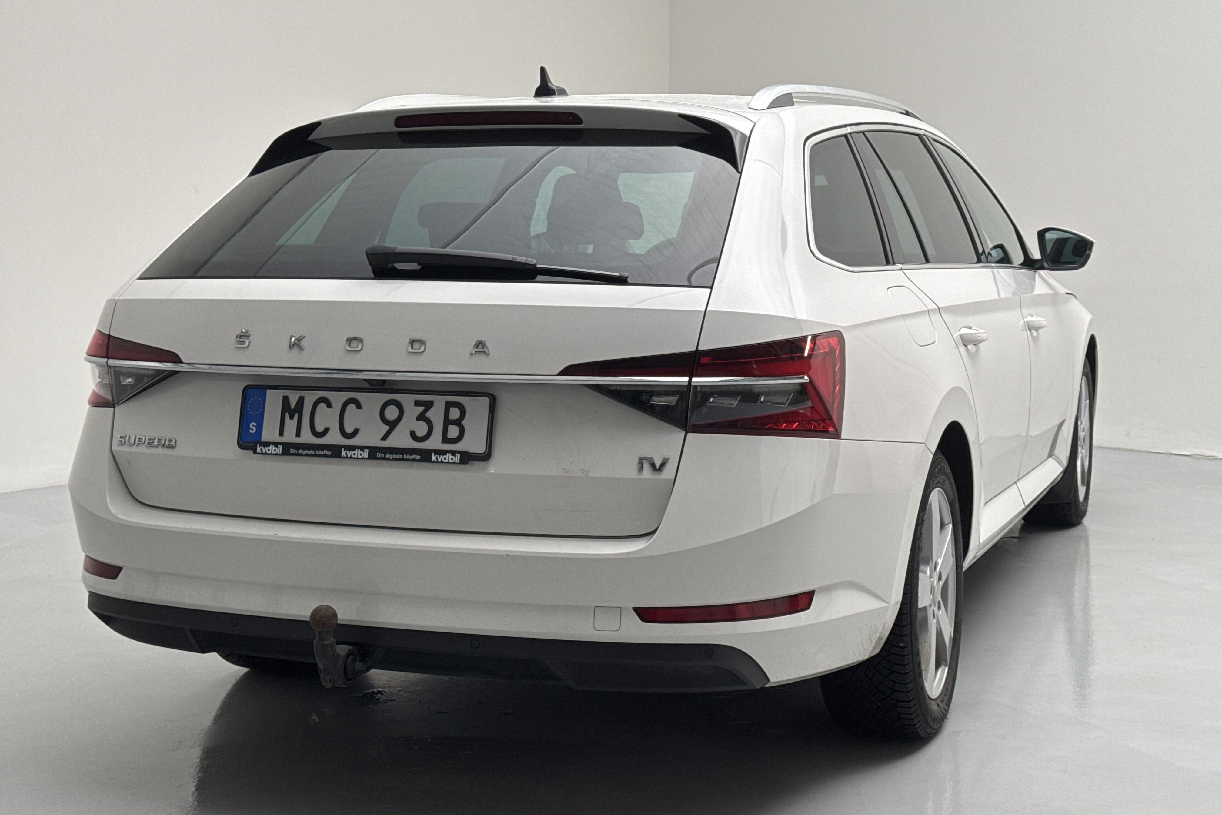 Skoda Superb 1.4 TSI PHEV Kombi (218hk) - 12 109 mil - Automat - vit - 2021